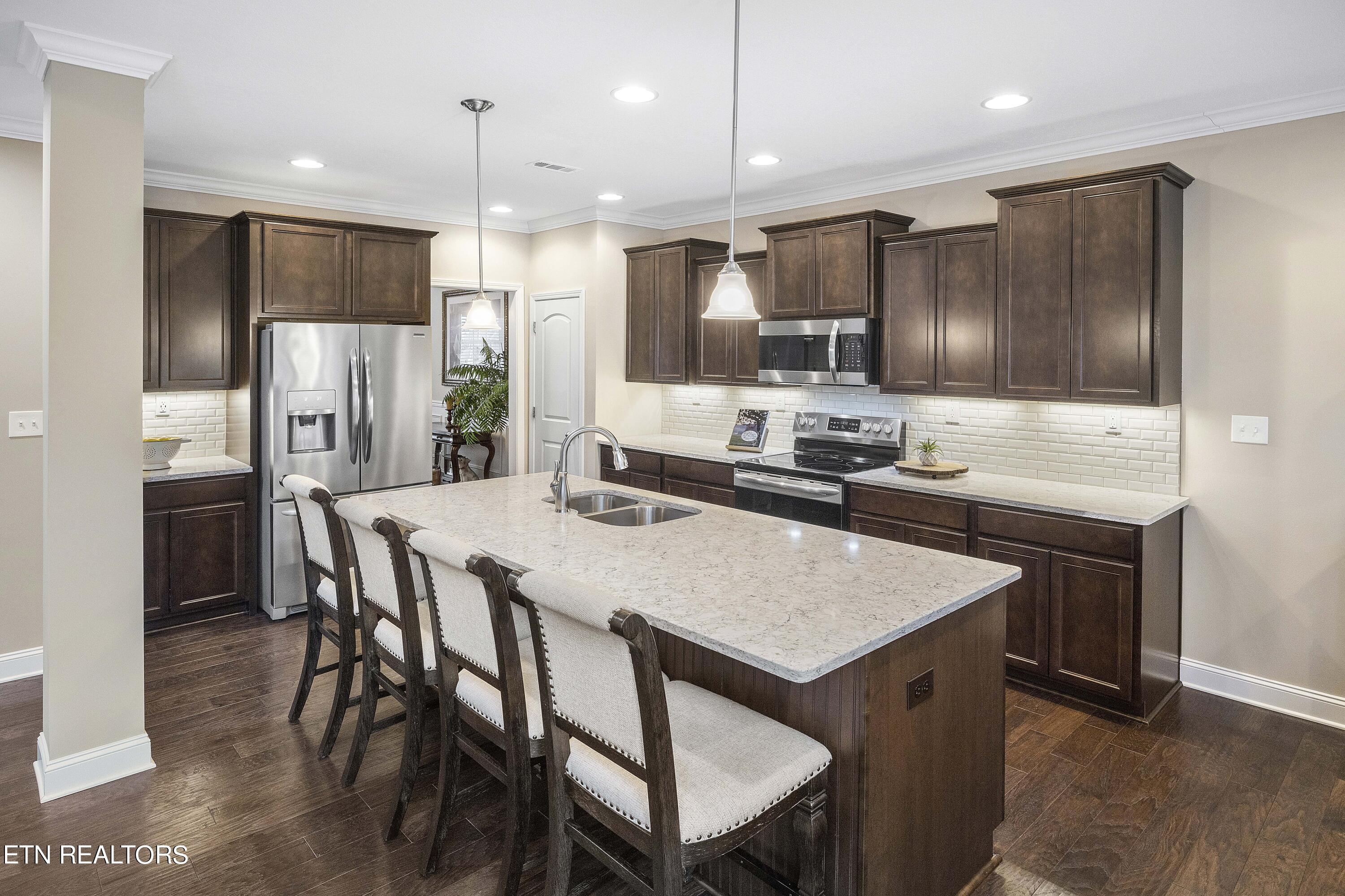 1849 Glen Shady Blvd