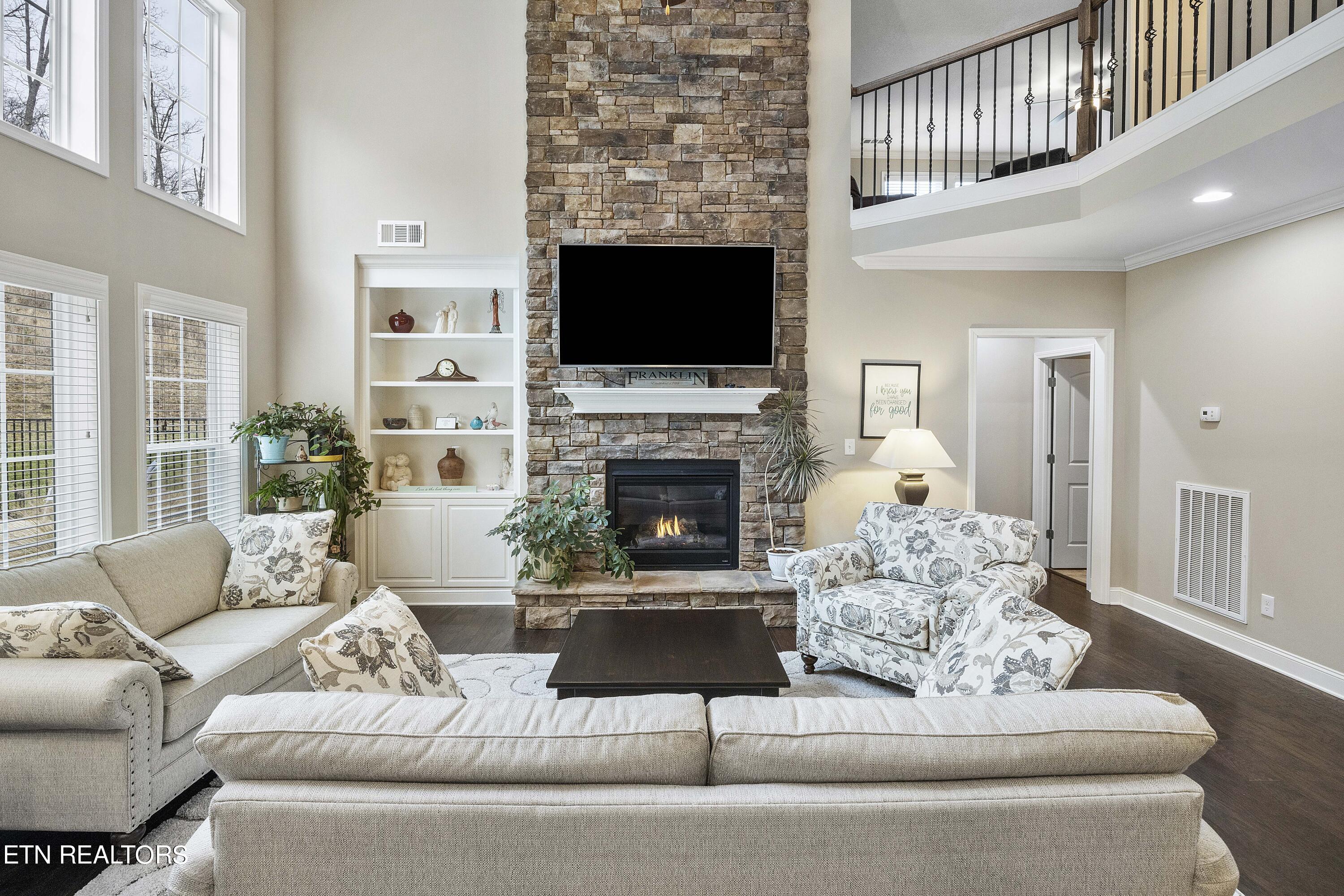 1849 Glen Shady Blvd