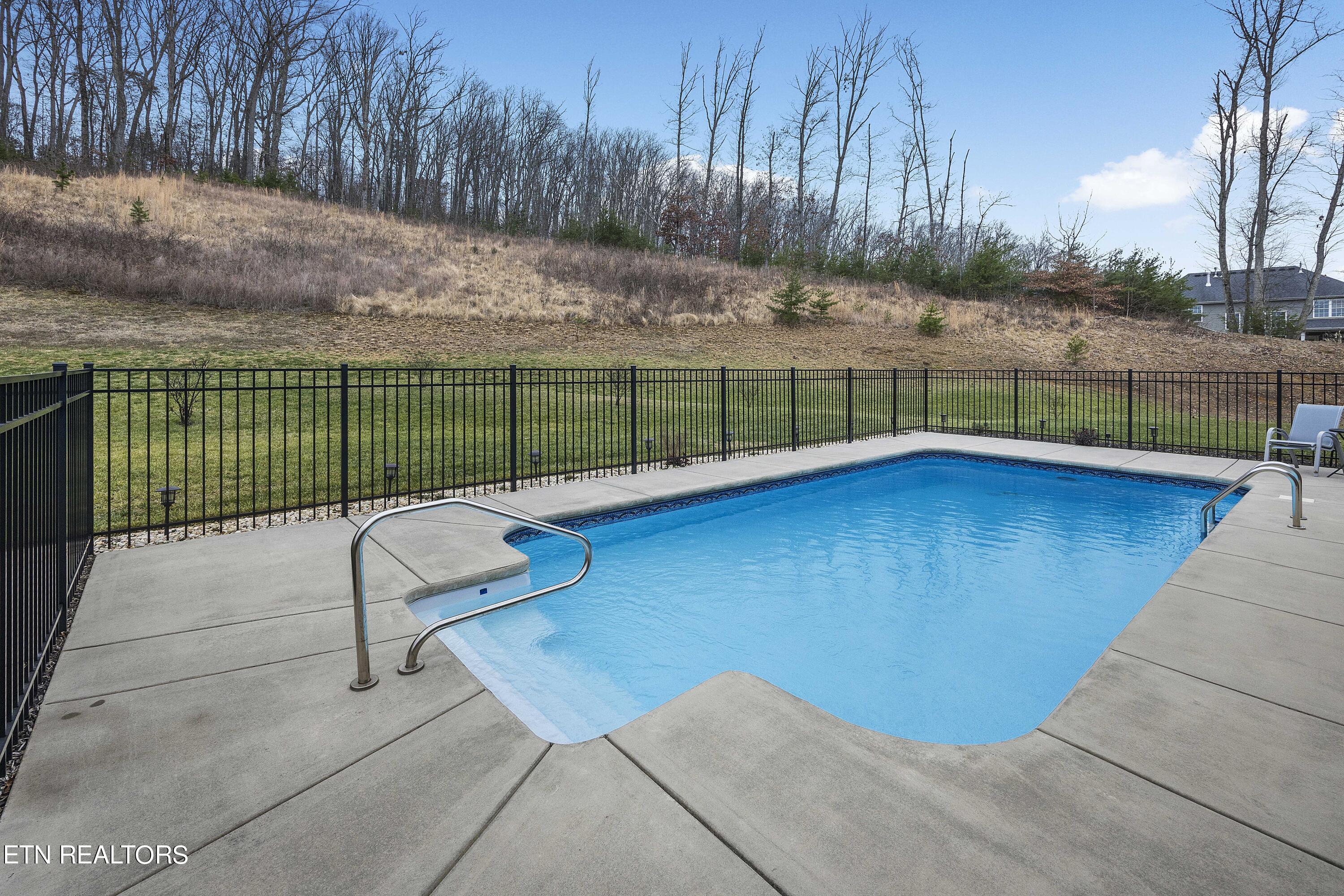 1849 Glen Shady Blvd