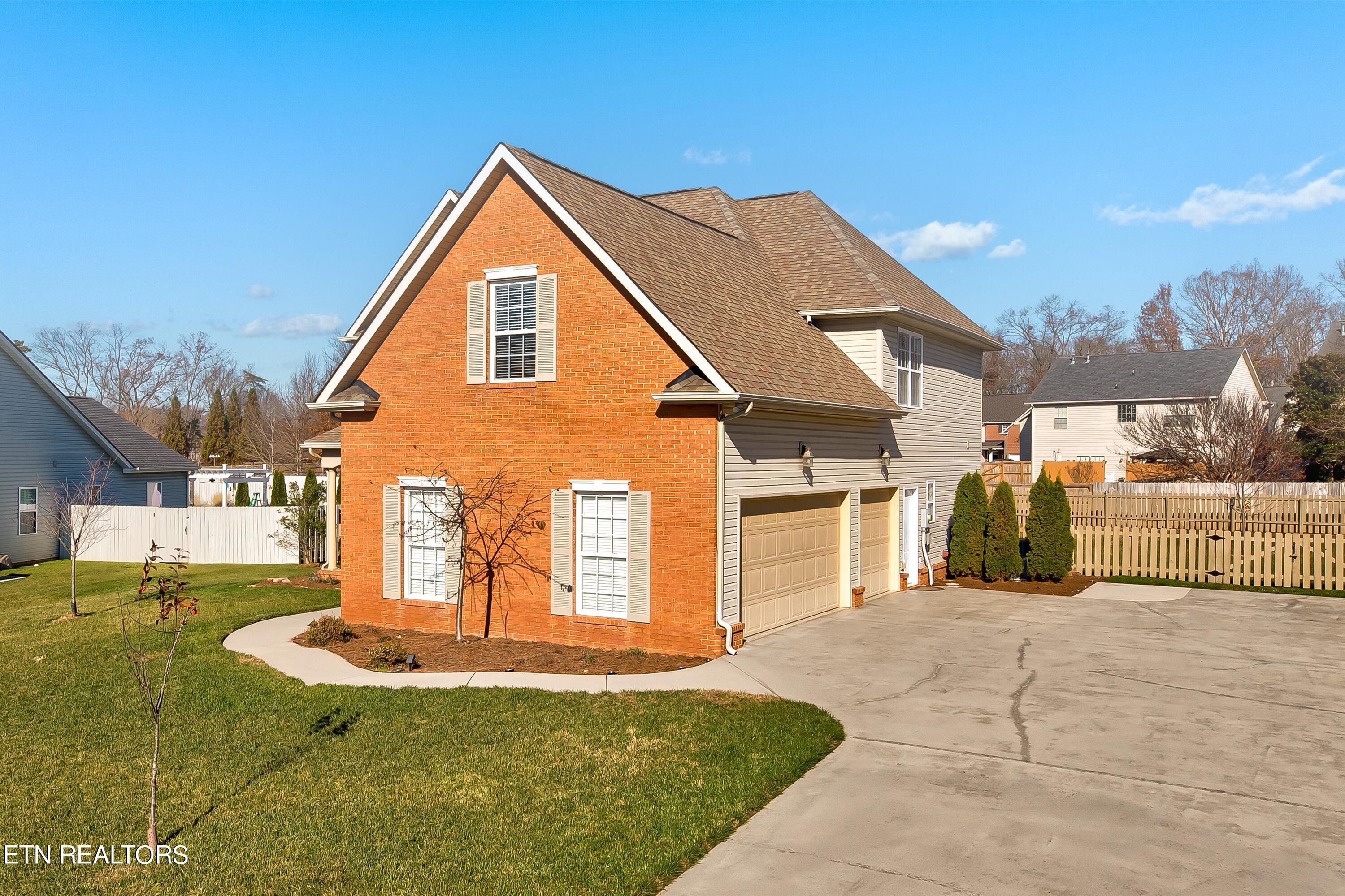 862 Silver Leaf Drive