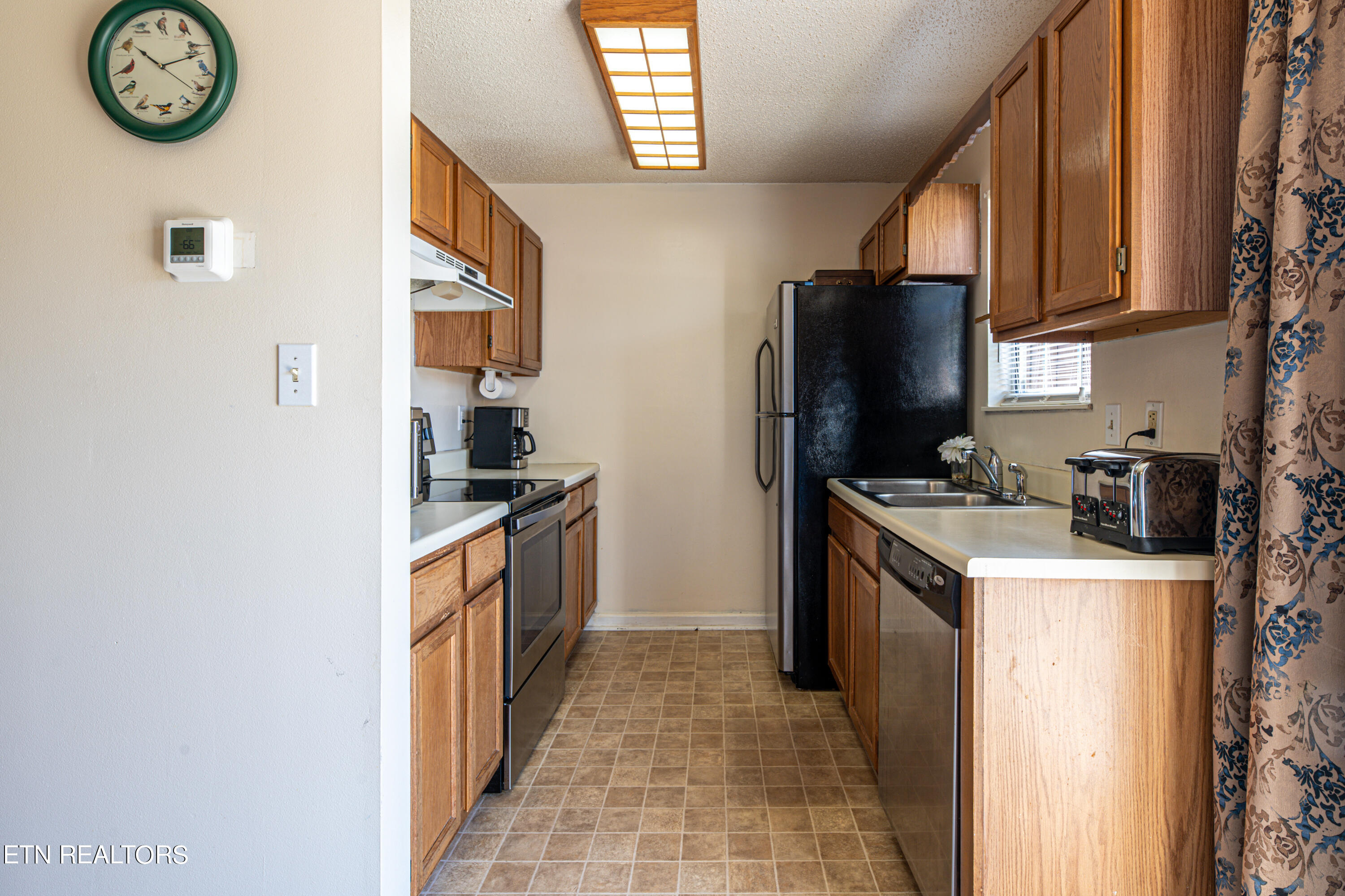 2102 Silverbrook Drive