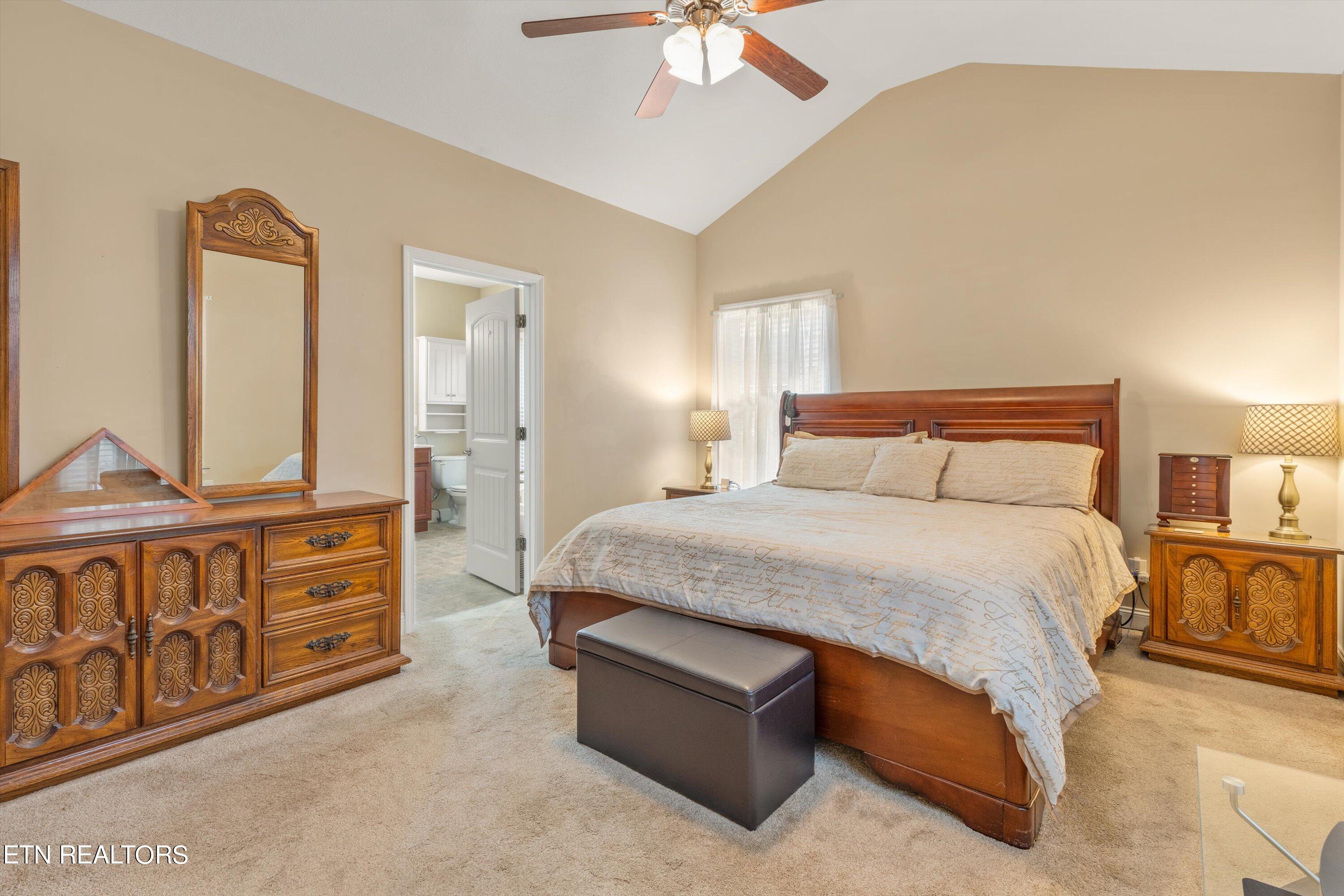 2463 Clinging Vine Lane