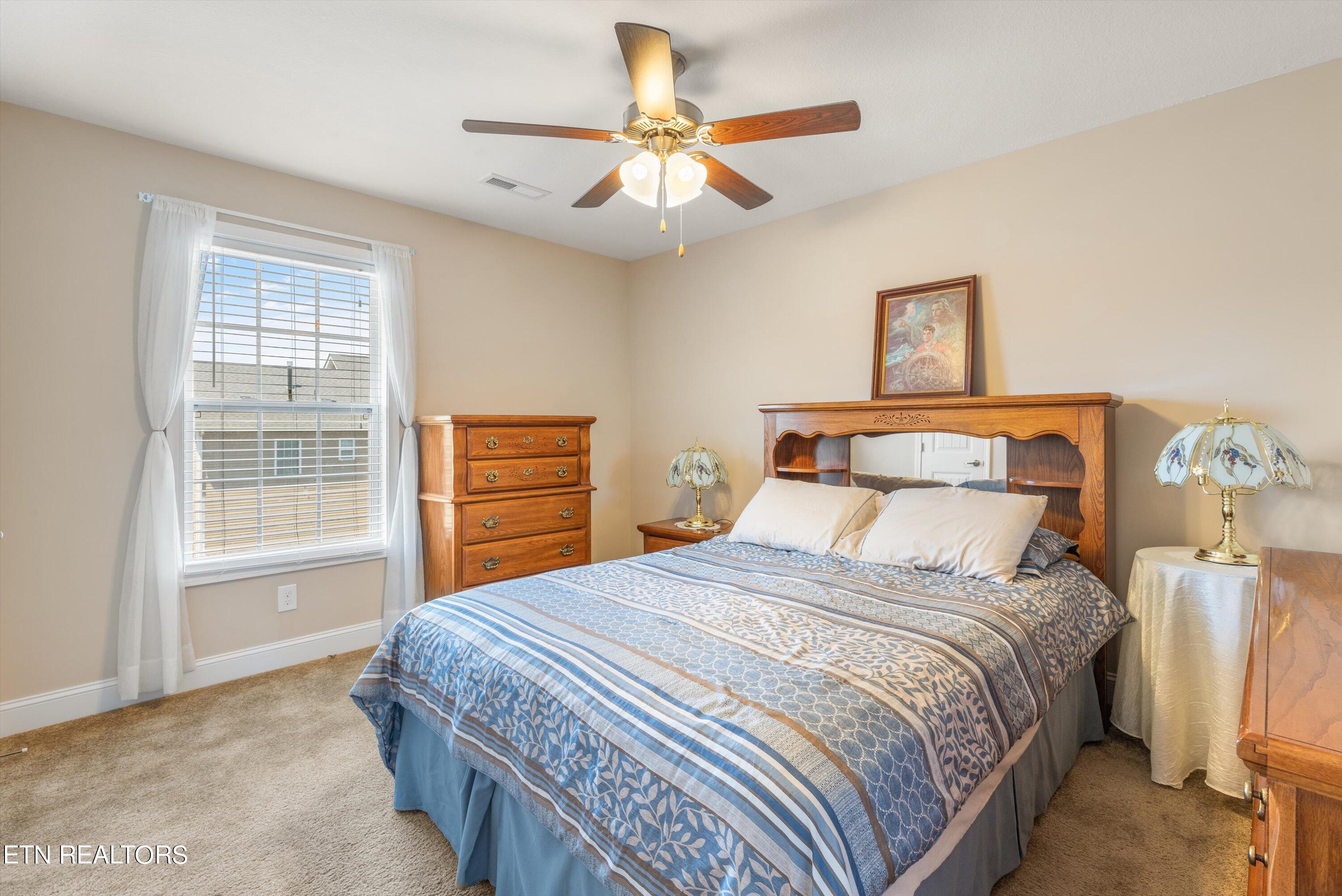 2463 Clinging Vine Lane