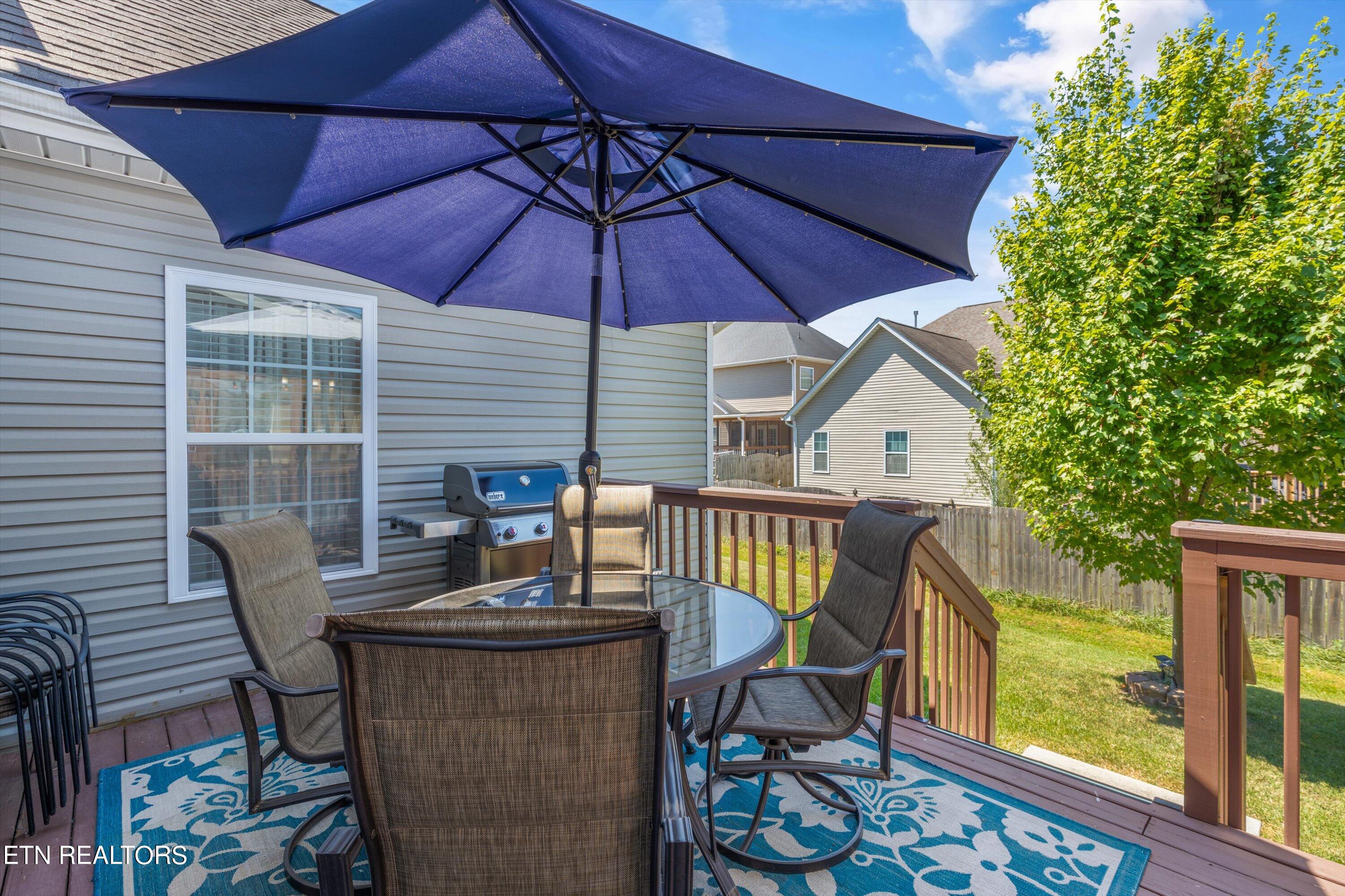 2463 Clinging Vine Lane