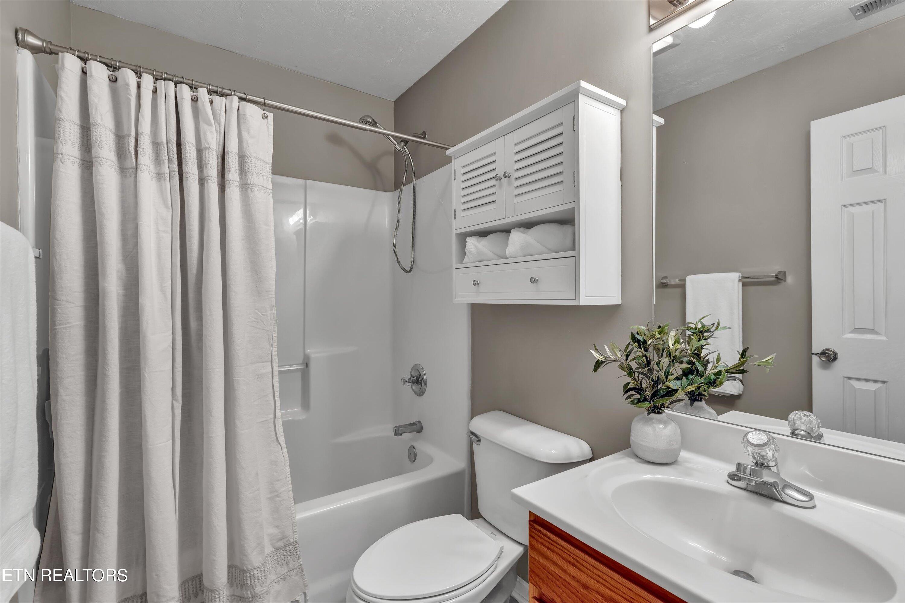 7250 Haynesfield Lane