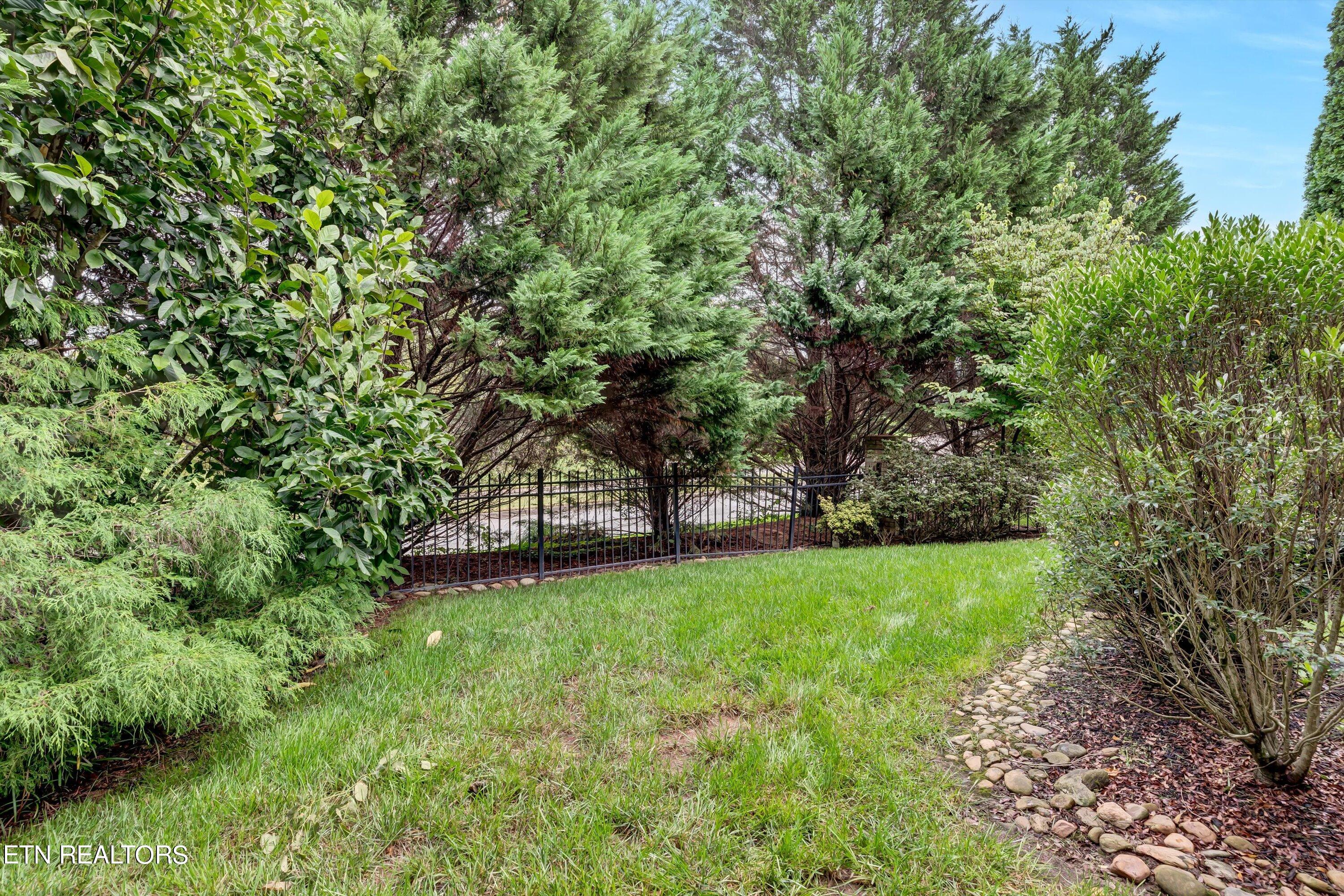 1201 Barton Place Lane