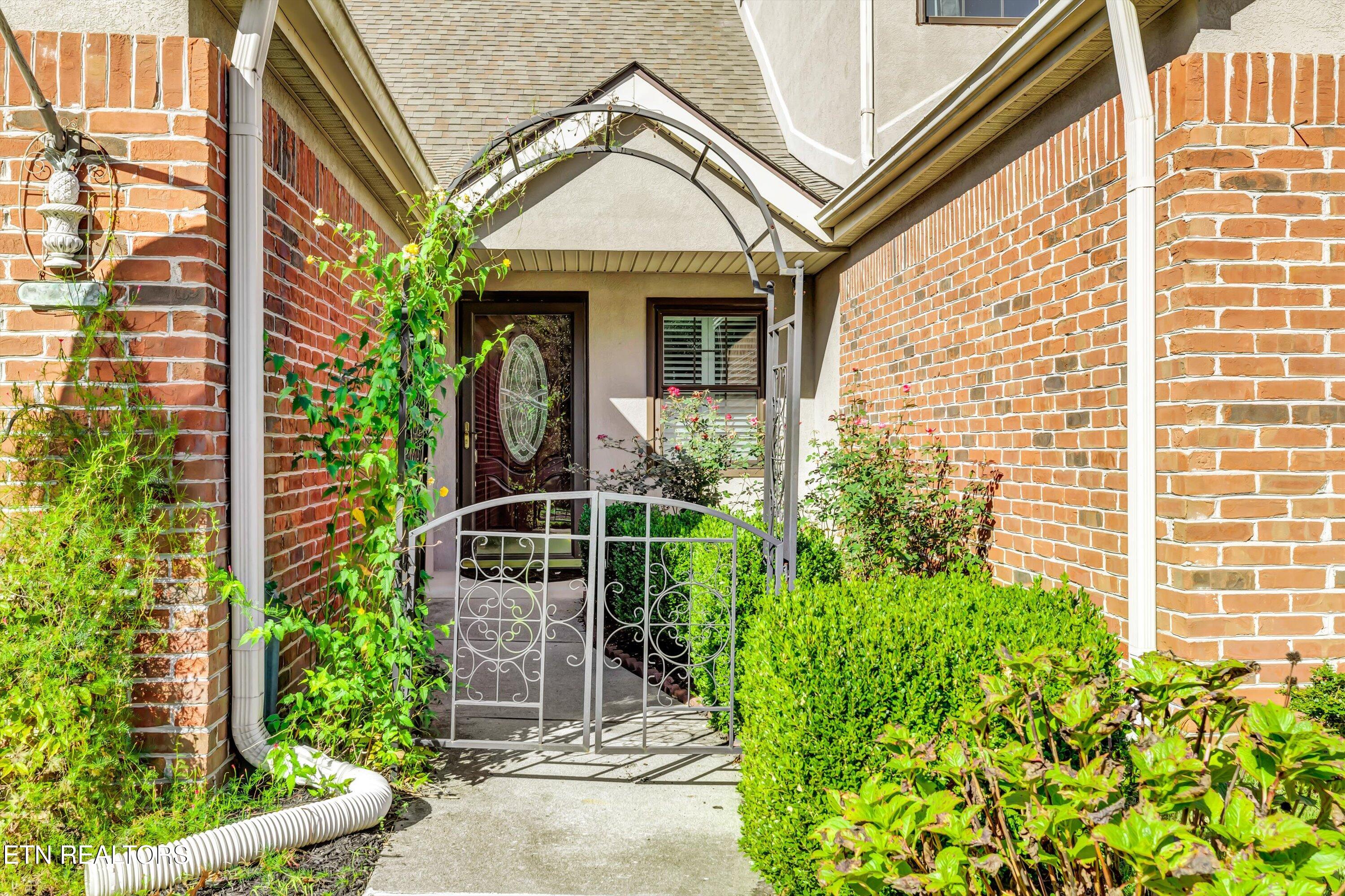 515 Farragut Commons Drive