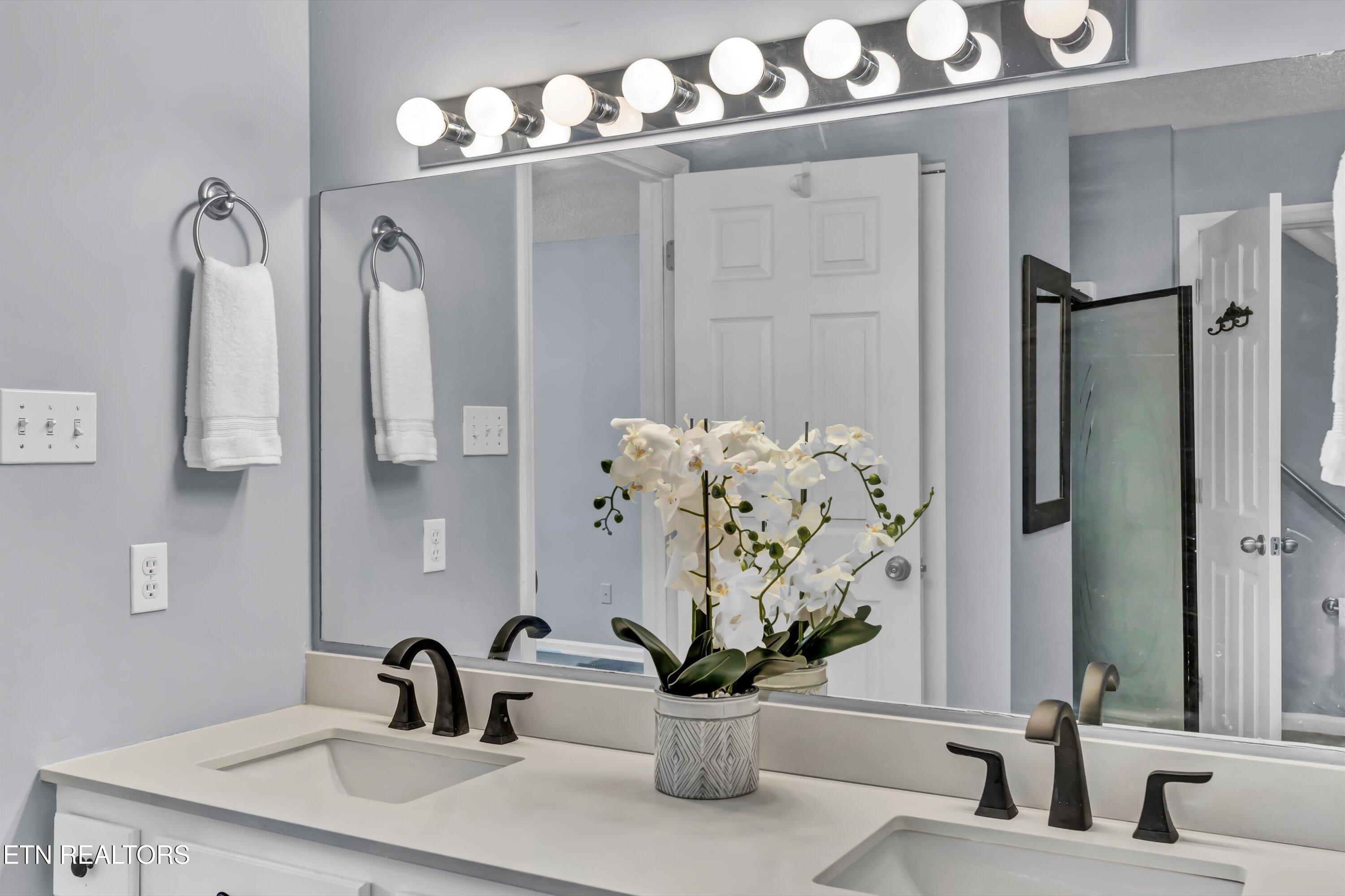 515 Farragut Commons Drive