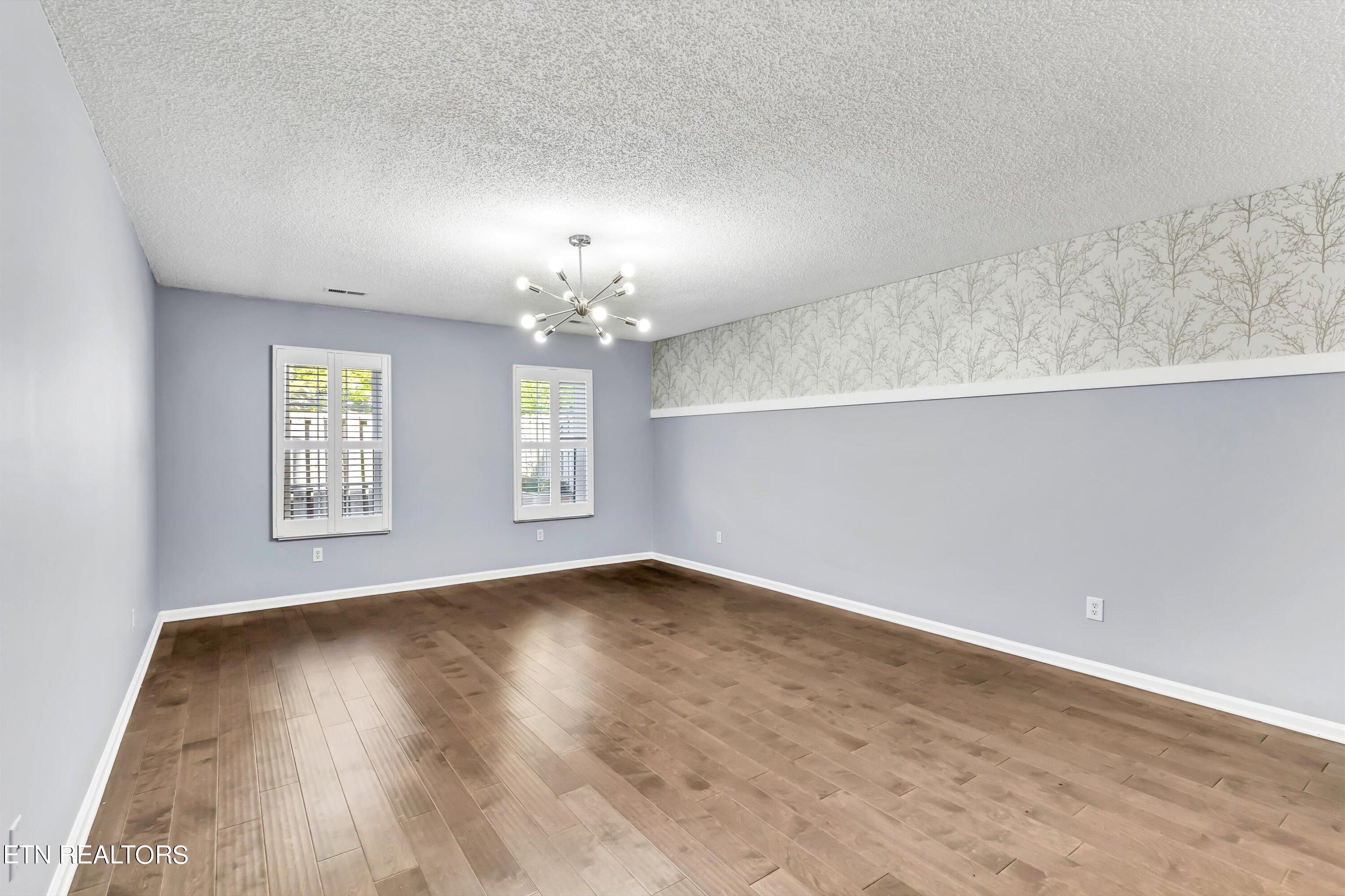 515 Farragut Commons Drive