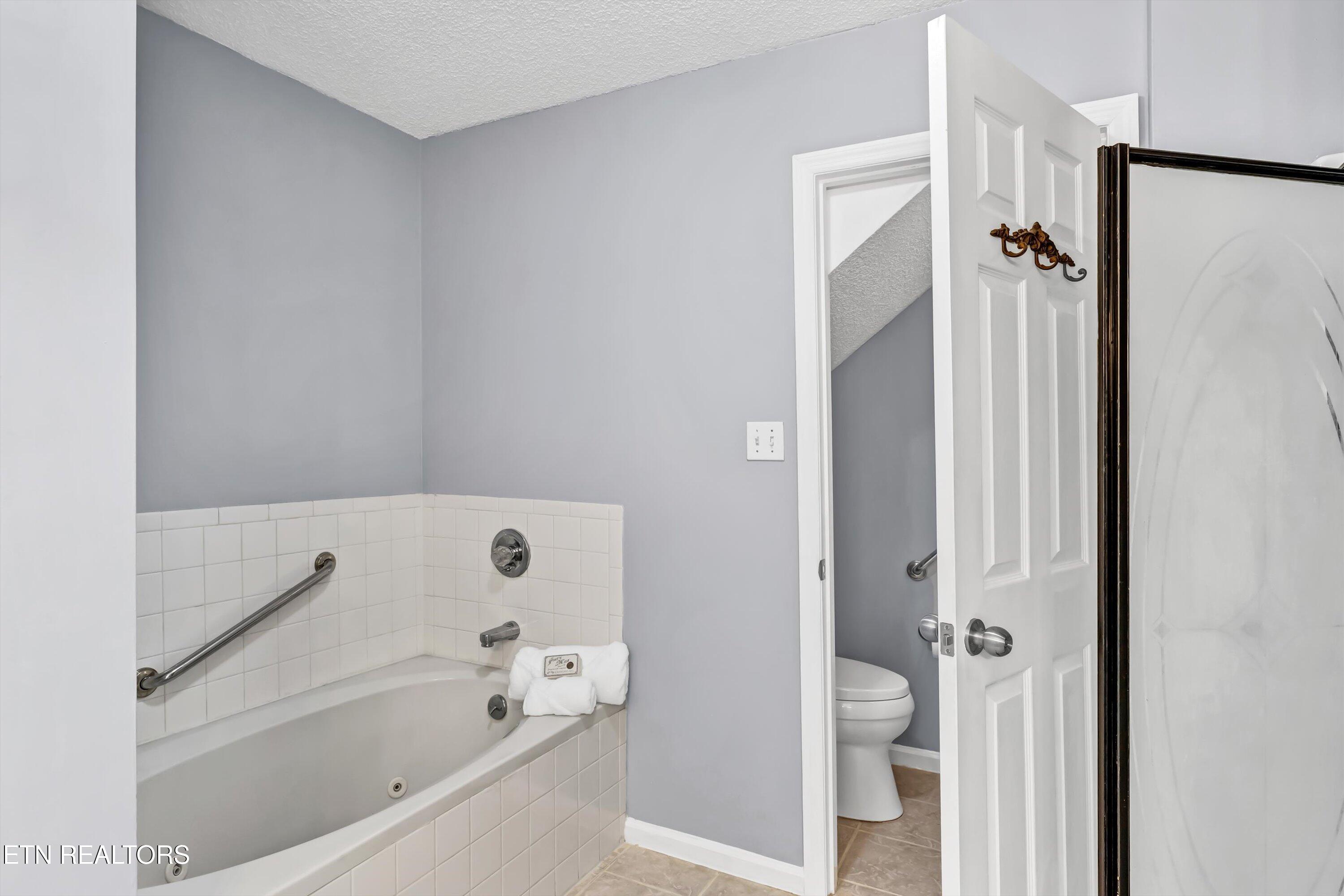 515 Farragut Commons Drive