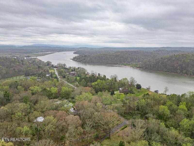 3827 Maloney Rd