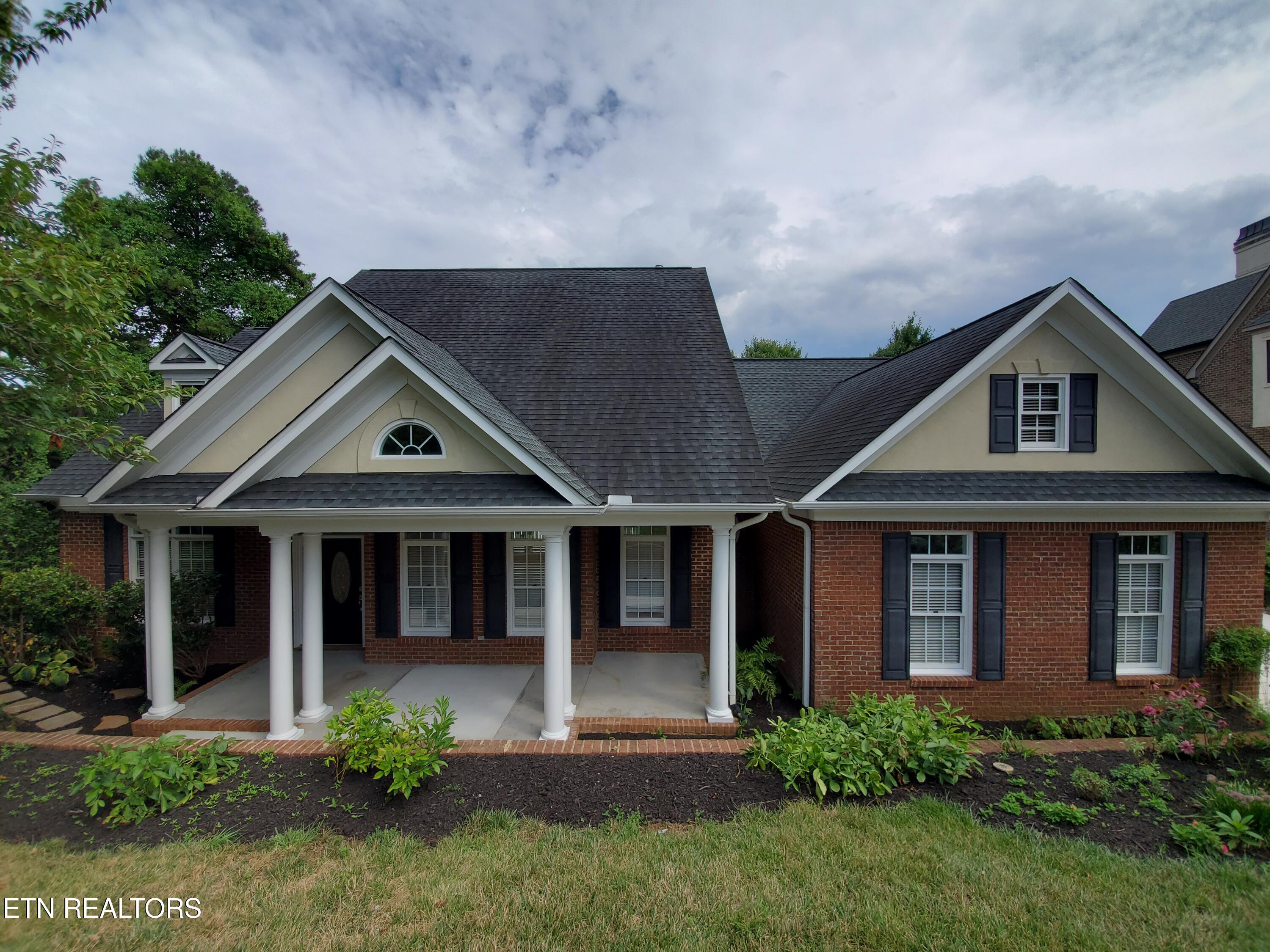 8930 Legends Lake Lane