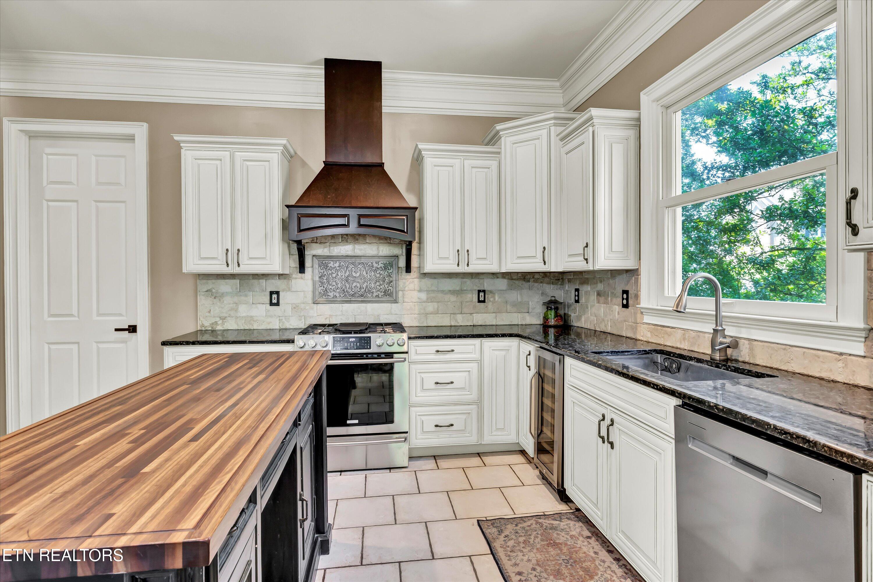 10 Rockingham Rd