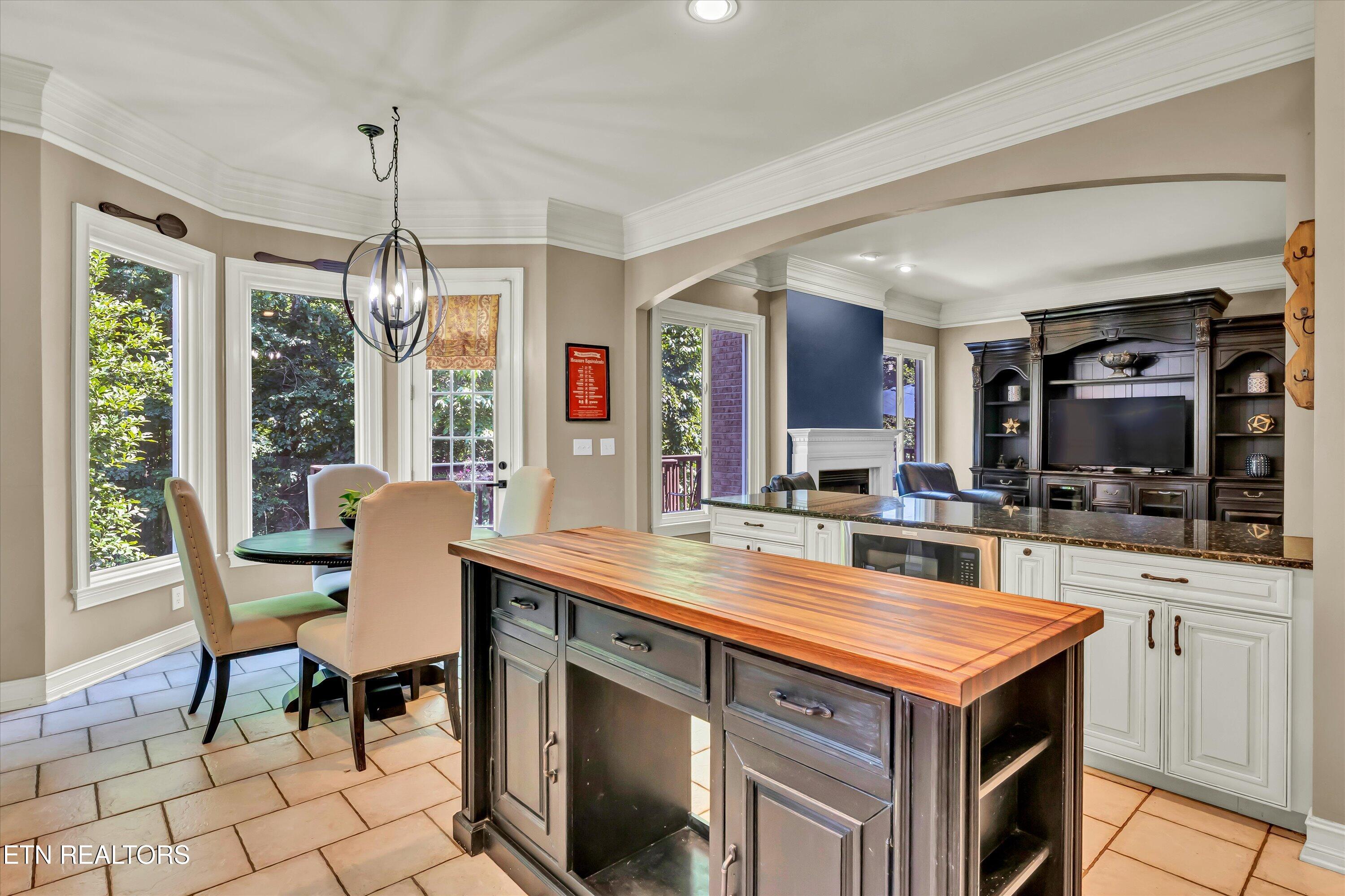 10 Rockingham Rd