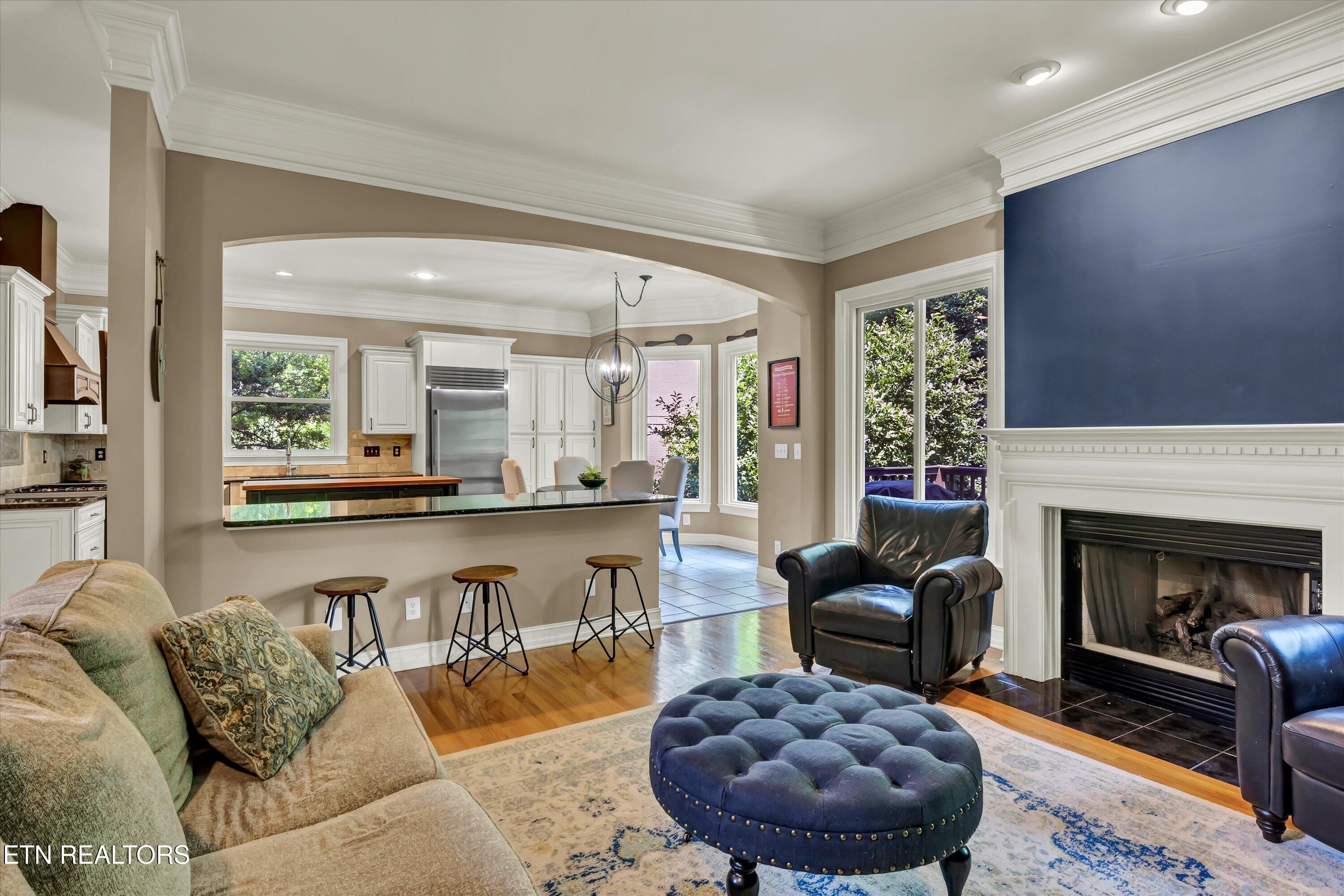 10 Rockingham Rd