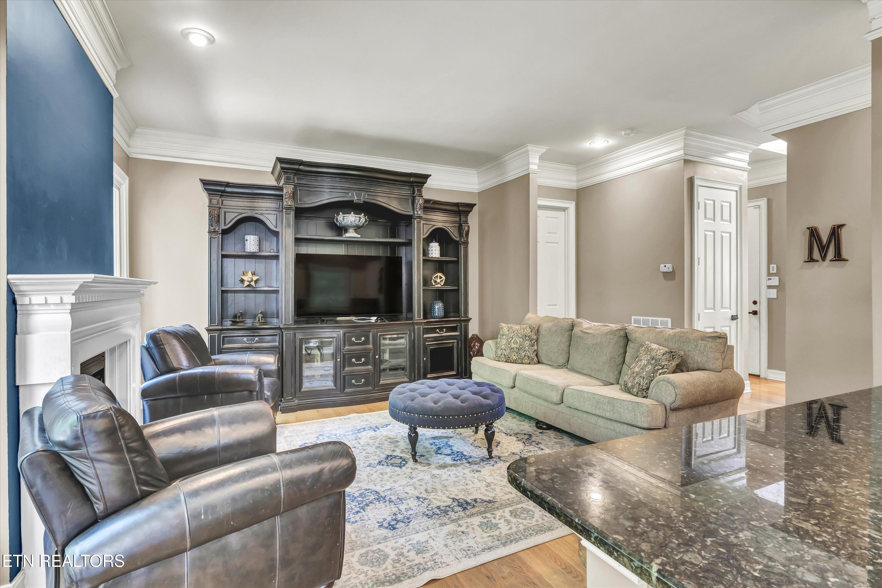 10 Rockingham Rd