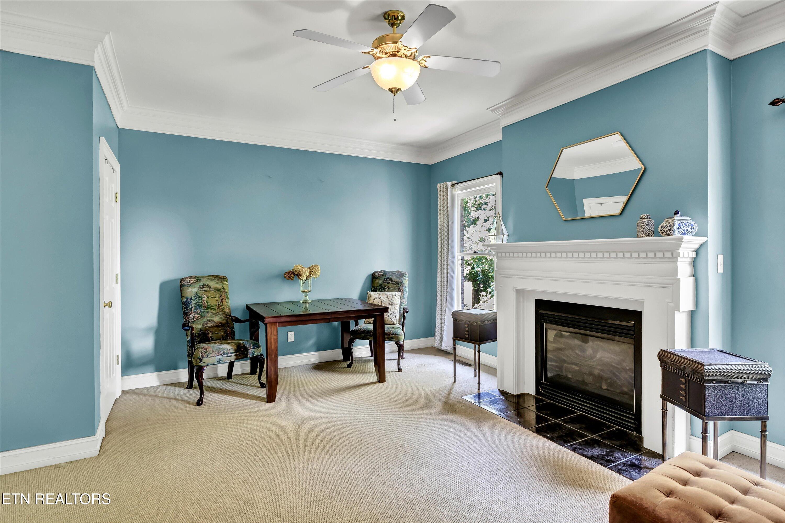 10 Rockingham Rd
