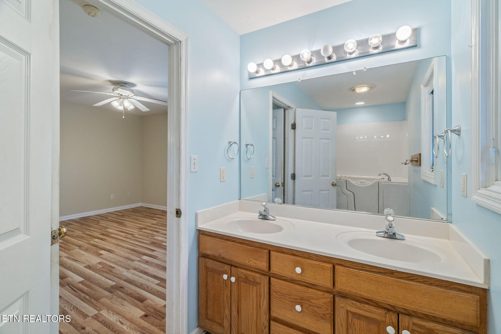 153 Elizabethton Way