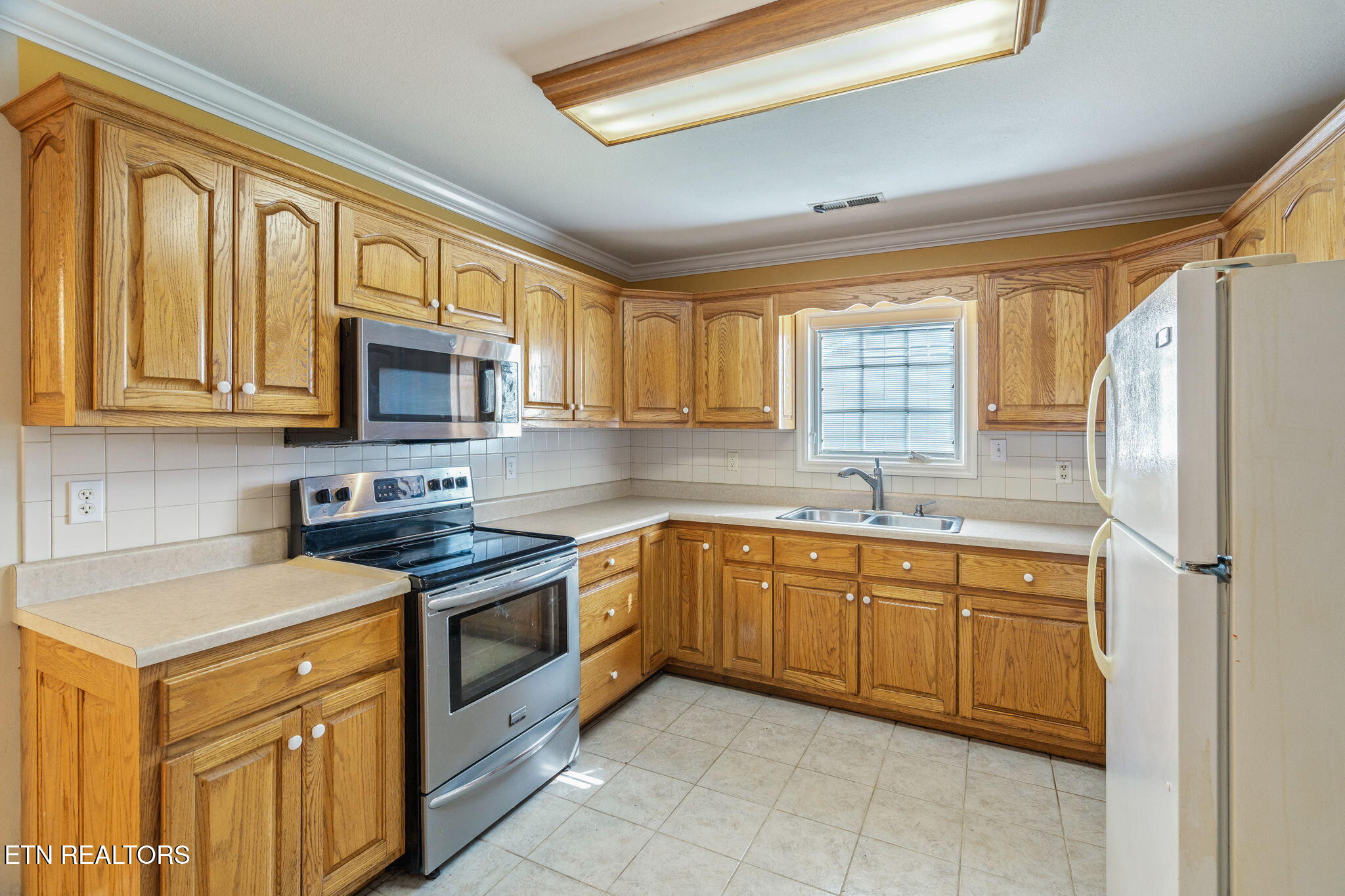 153 Elizabethton Way