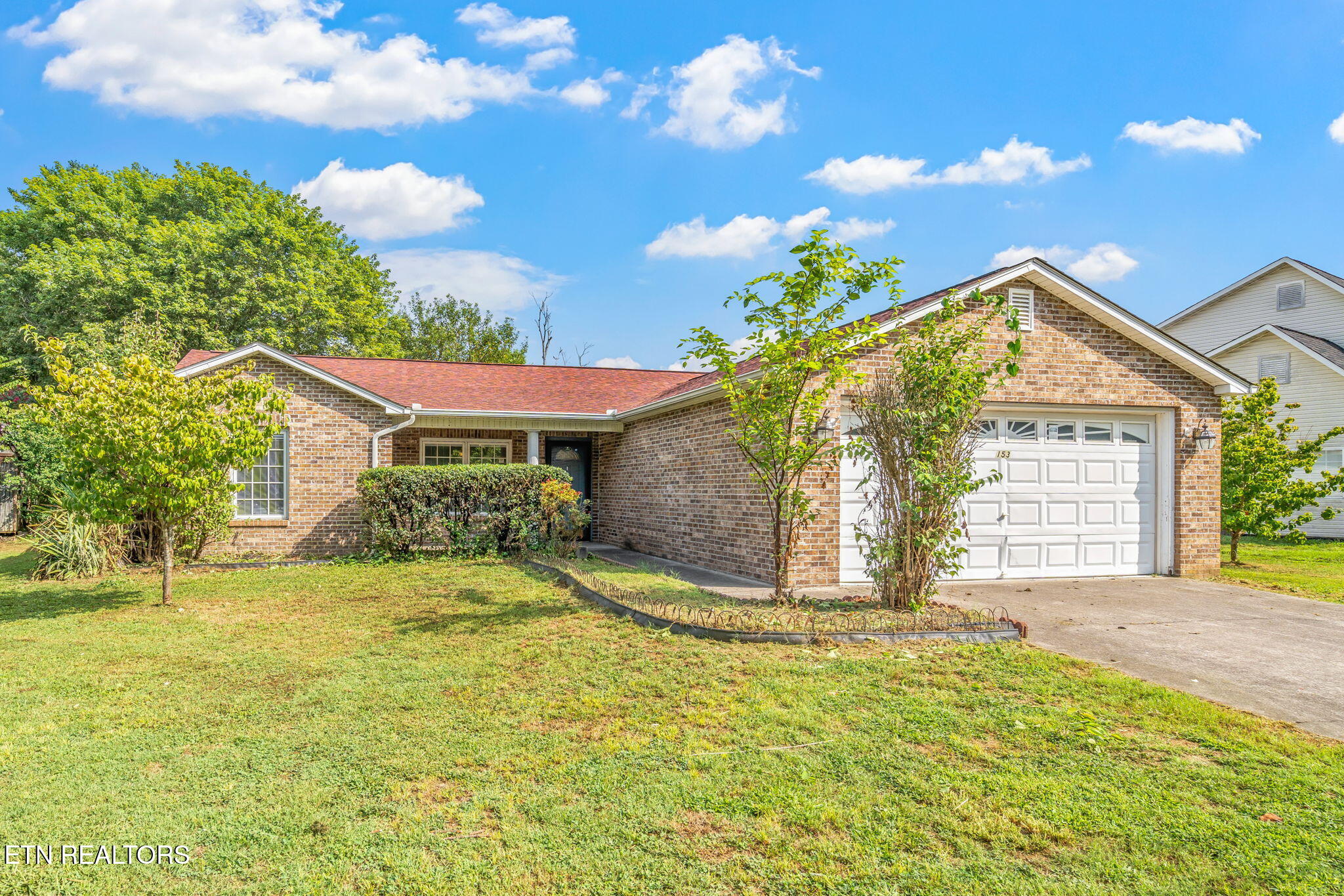 153 Elizabethton Way