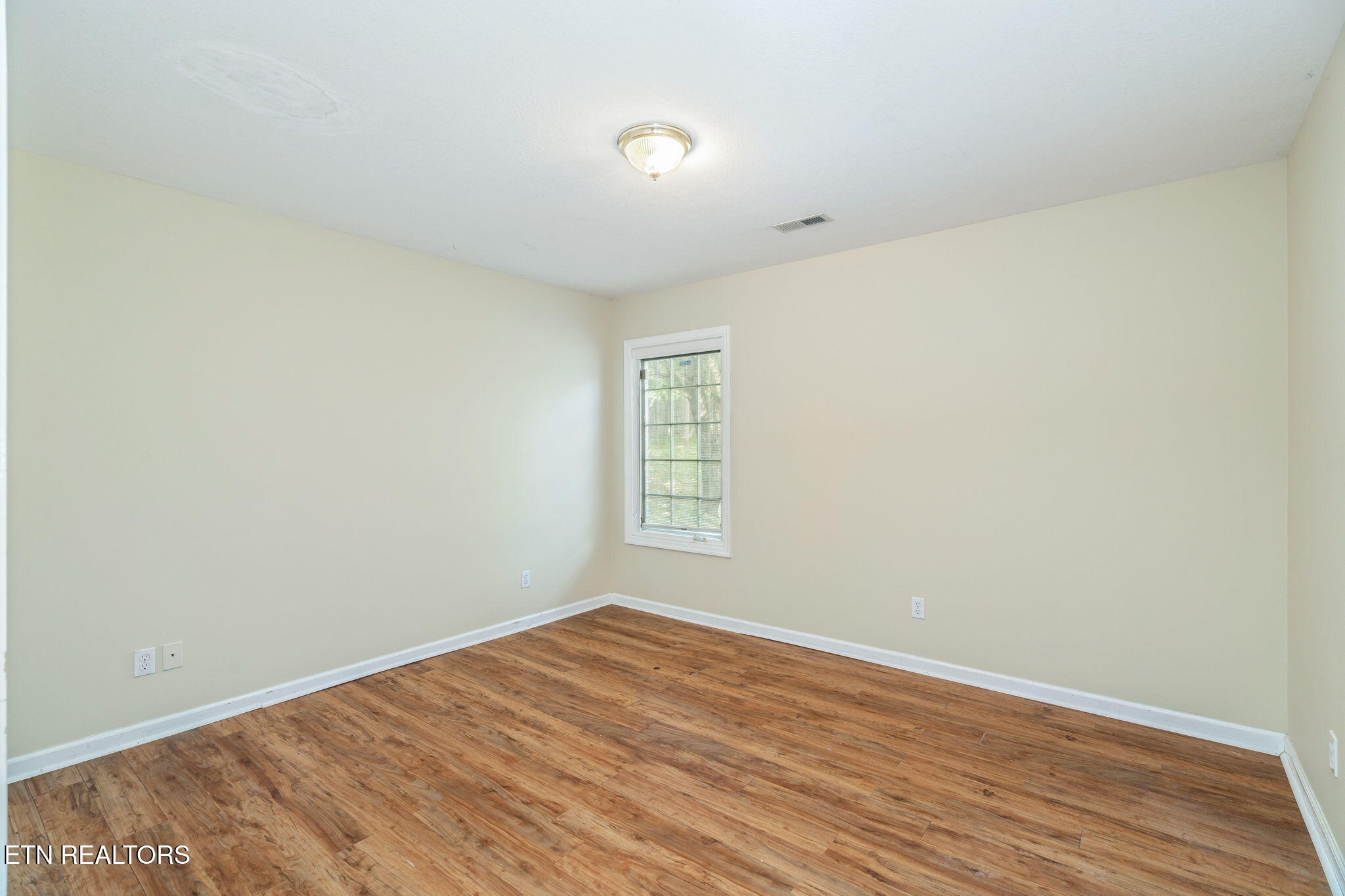 153 Elizabethton Way