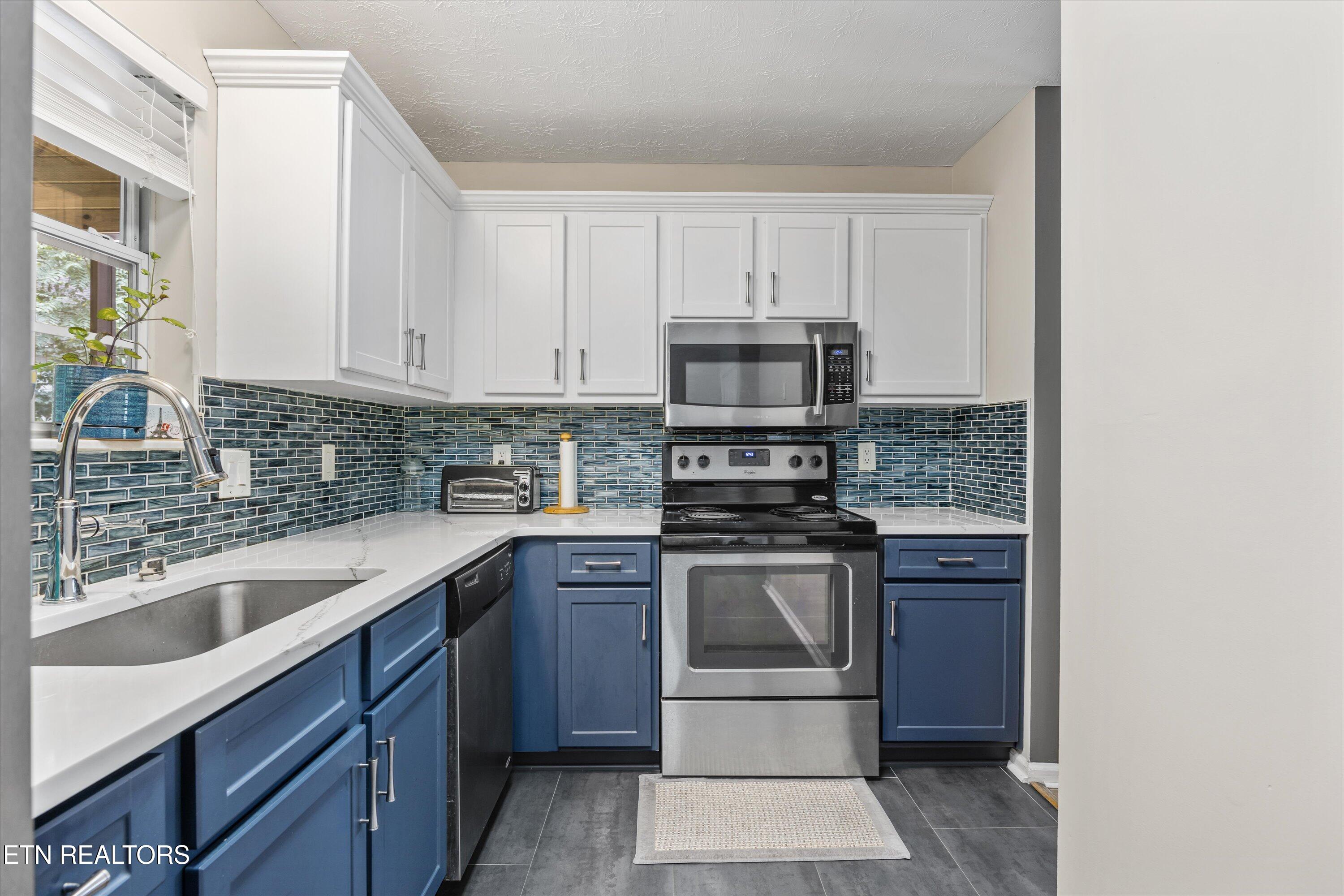 8350 Longcreek Lane Lane