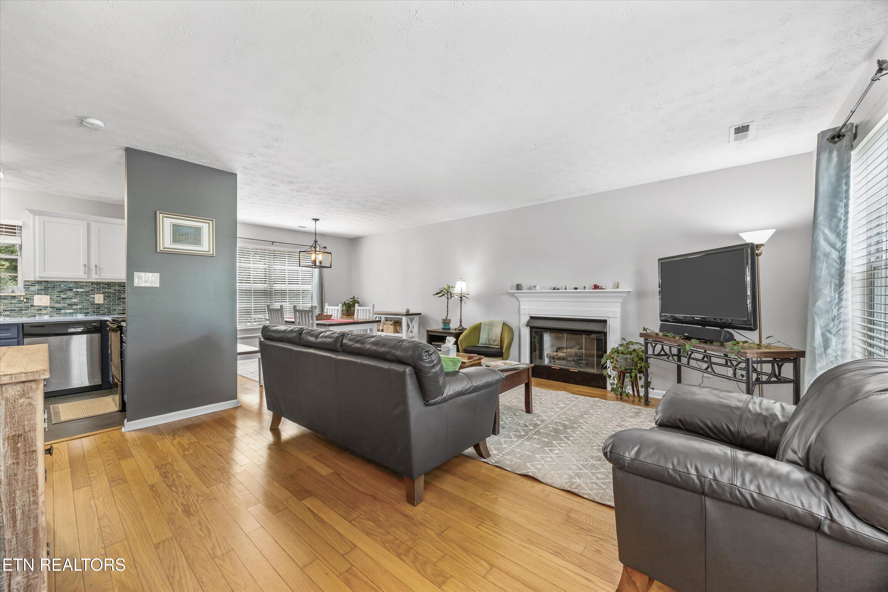 8350 Longcreek Lane Lane