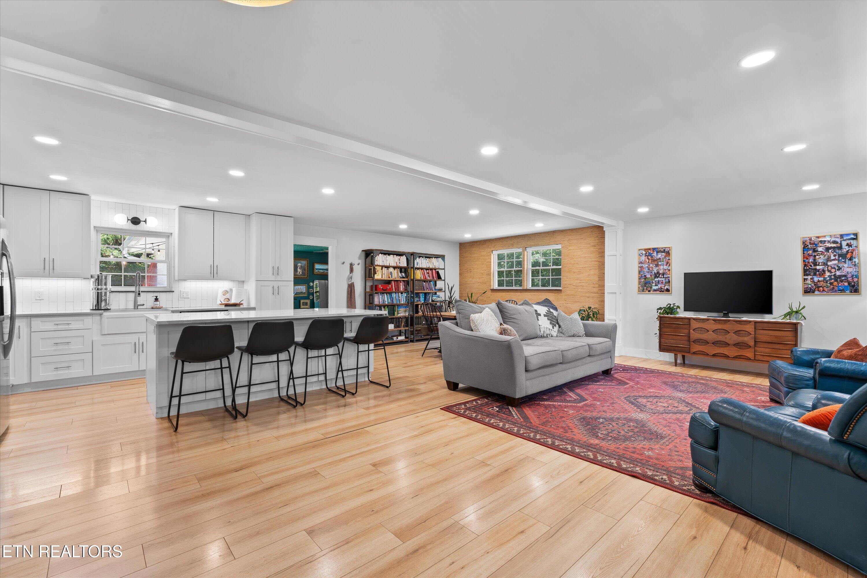 8721 SW Rushmore Drive Drive