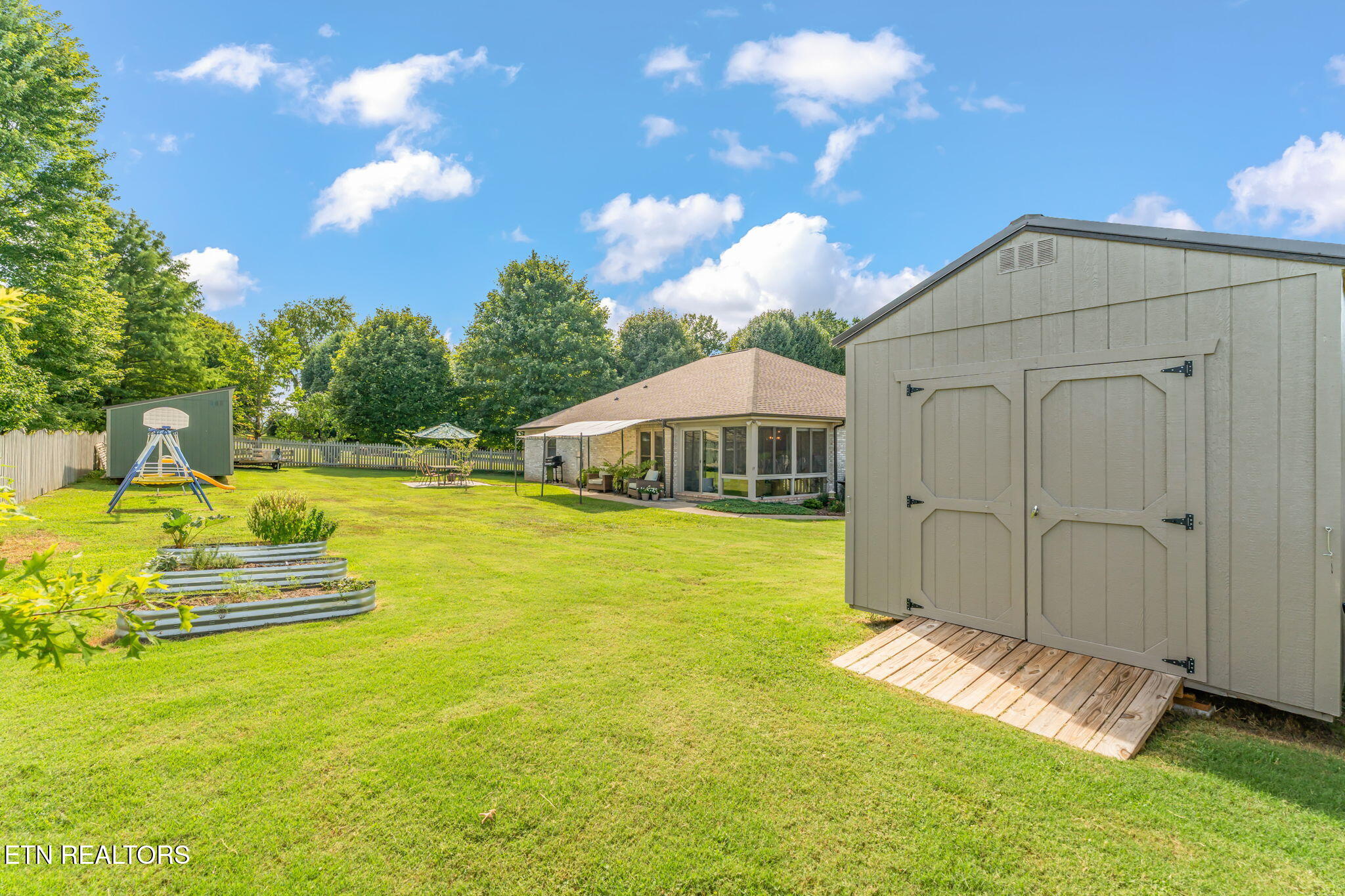 4006 Floyd Drive