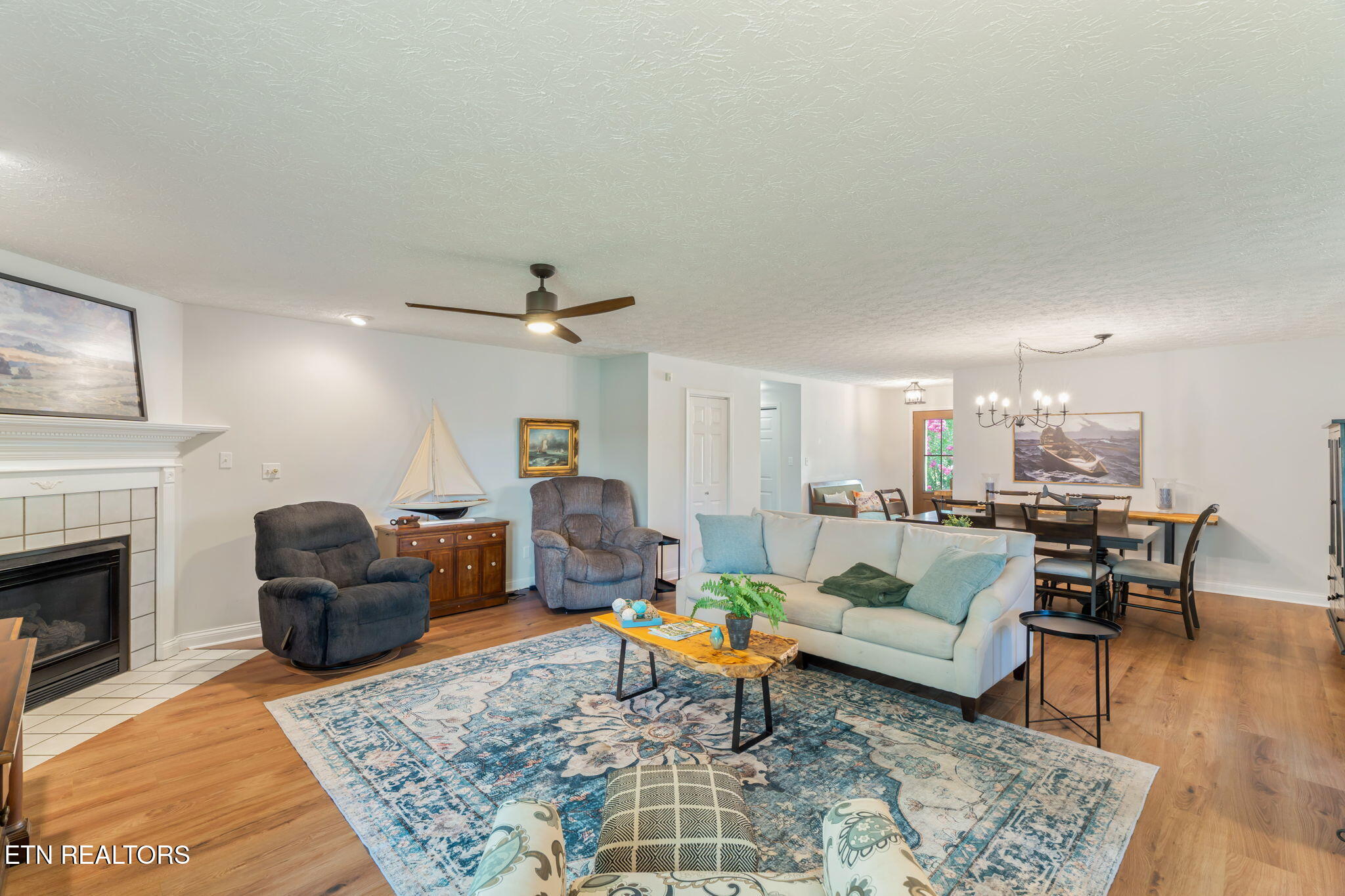 4006 Floyd Drive