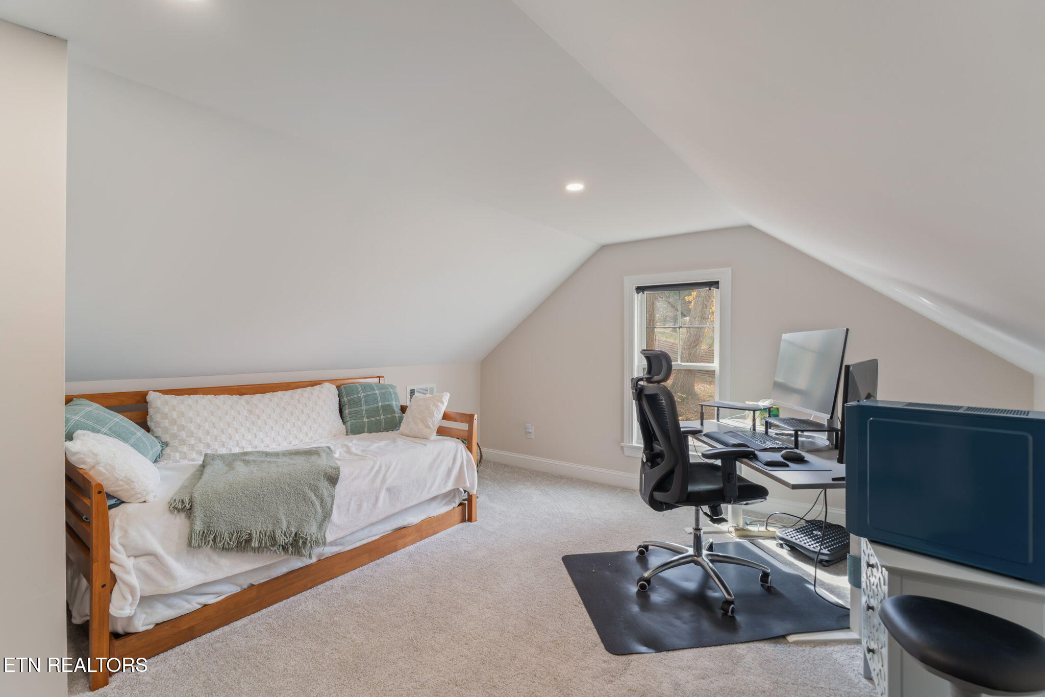 314 W Young High Pike