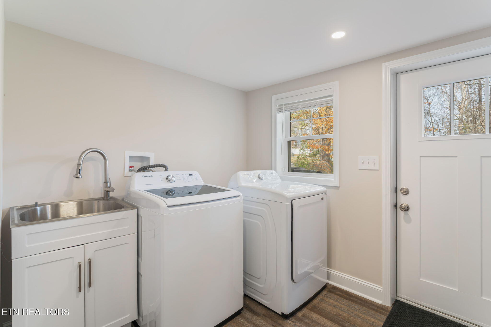 314 W Young High Pike