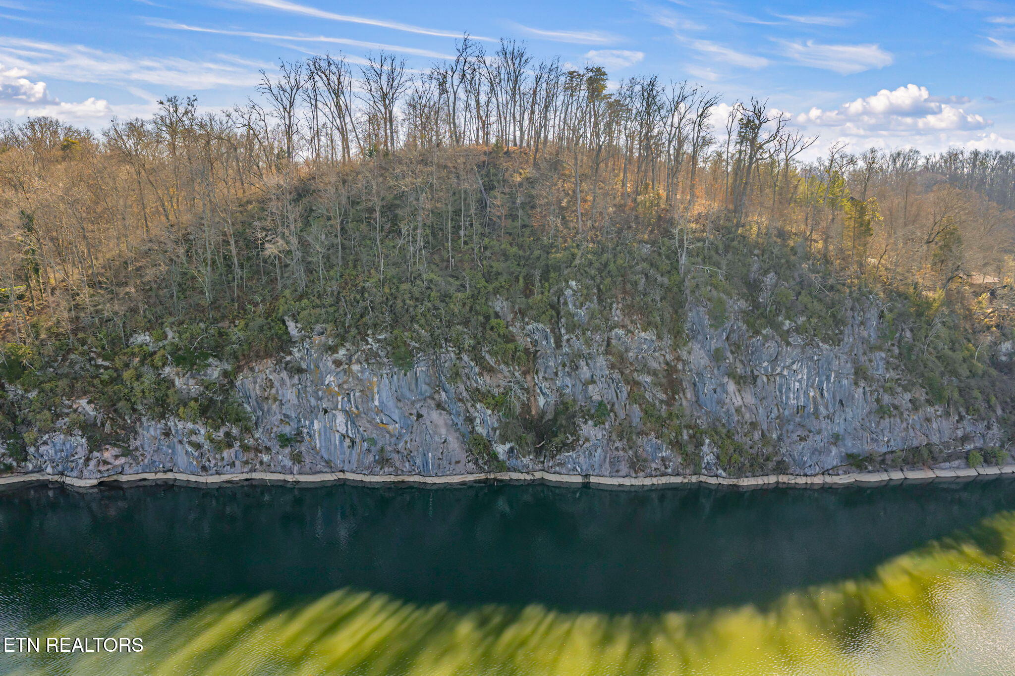 2300 SW Wagon, SW Rd