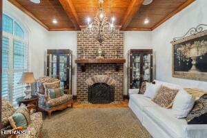 901 Broken Shaft Lane