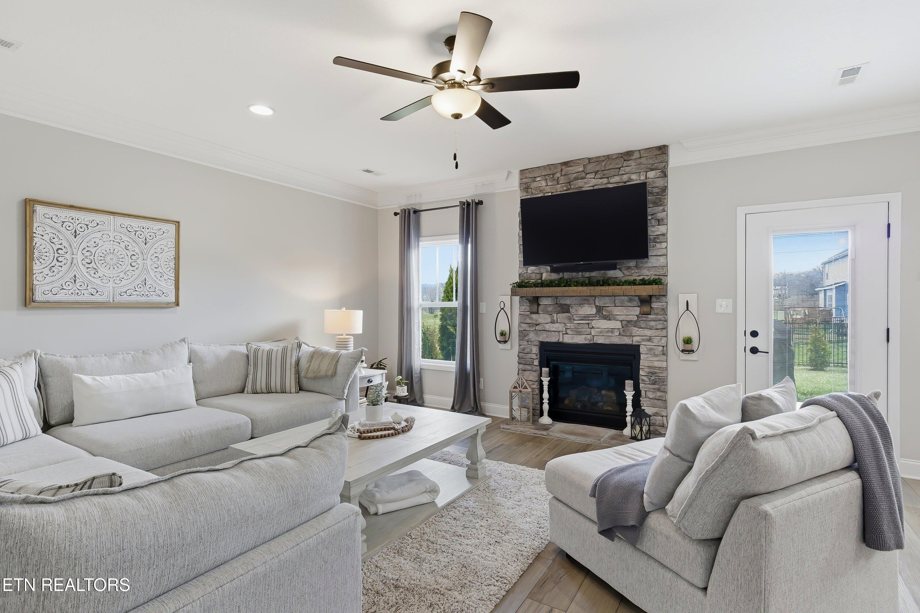 8512 Creek Valley Lane