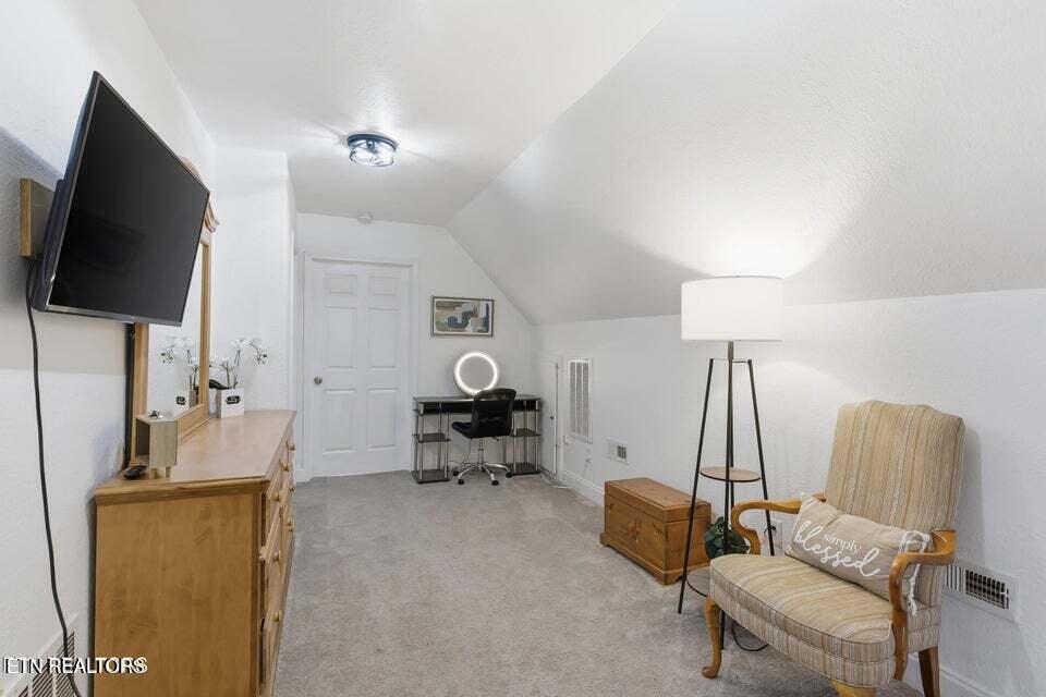 210 Wahuhu Lane