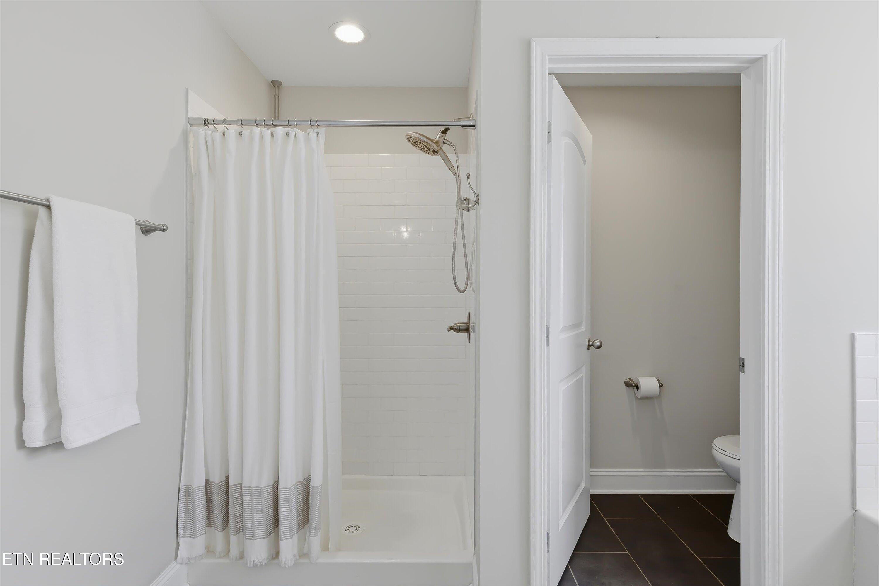 4912 Creek Bank Drive