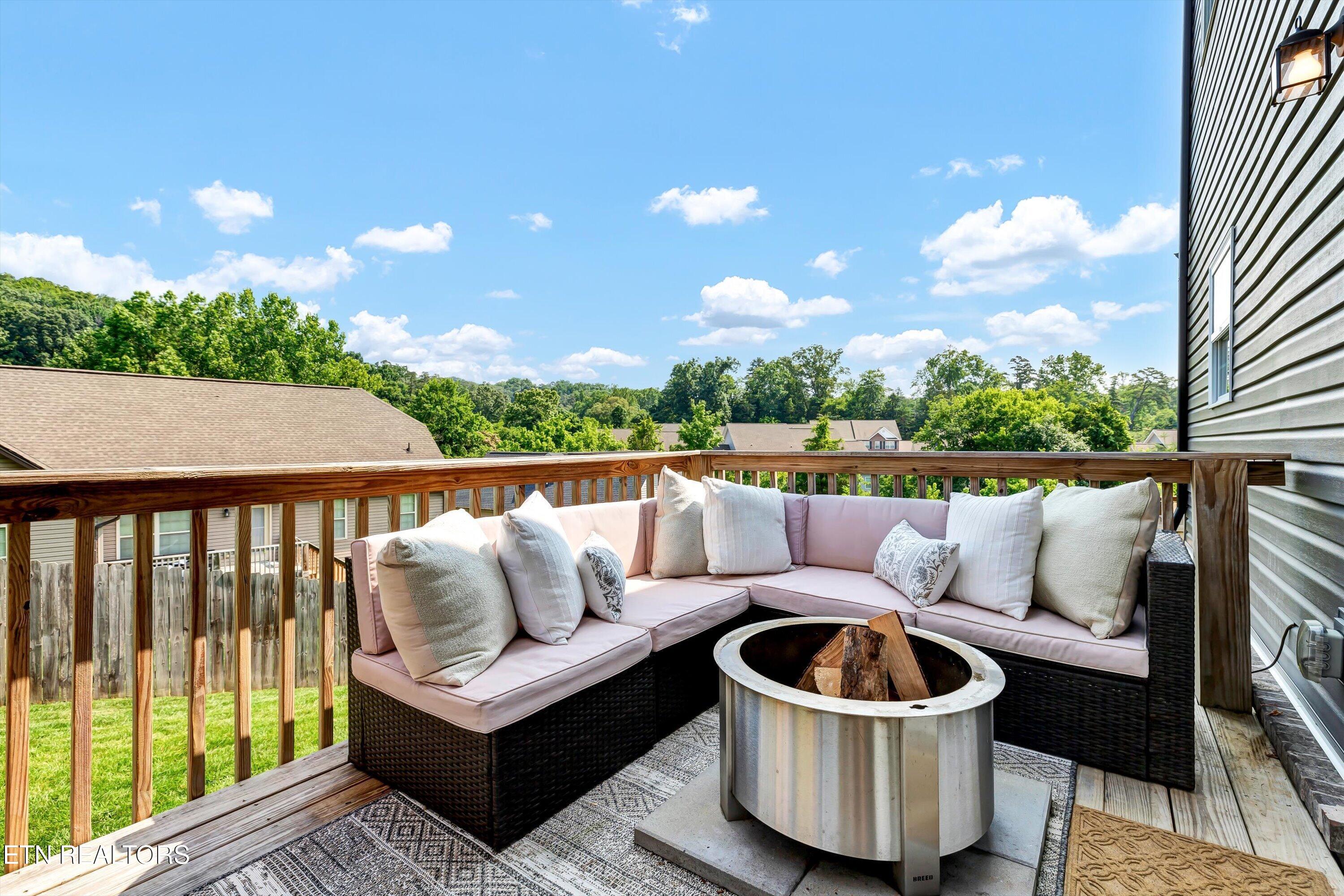 4912 Creek Bank Drive