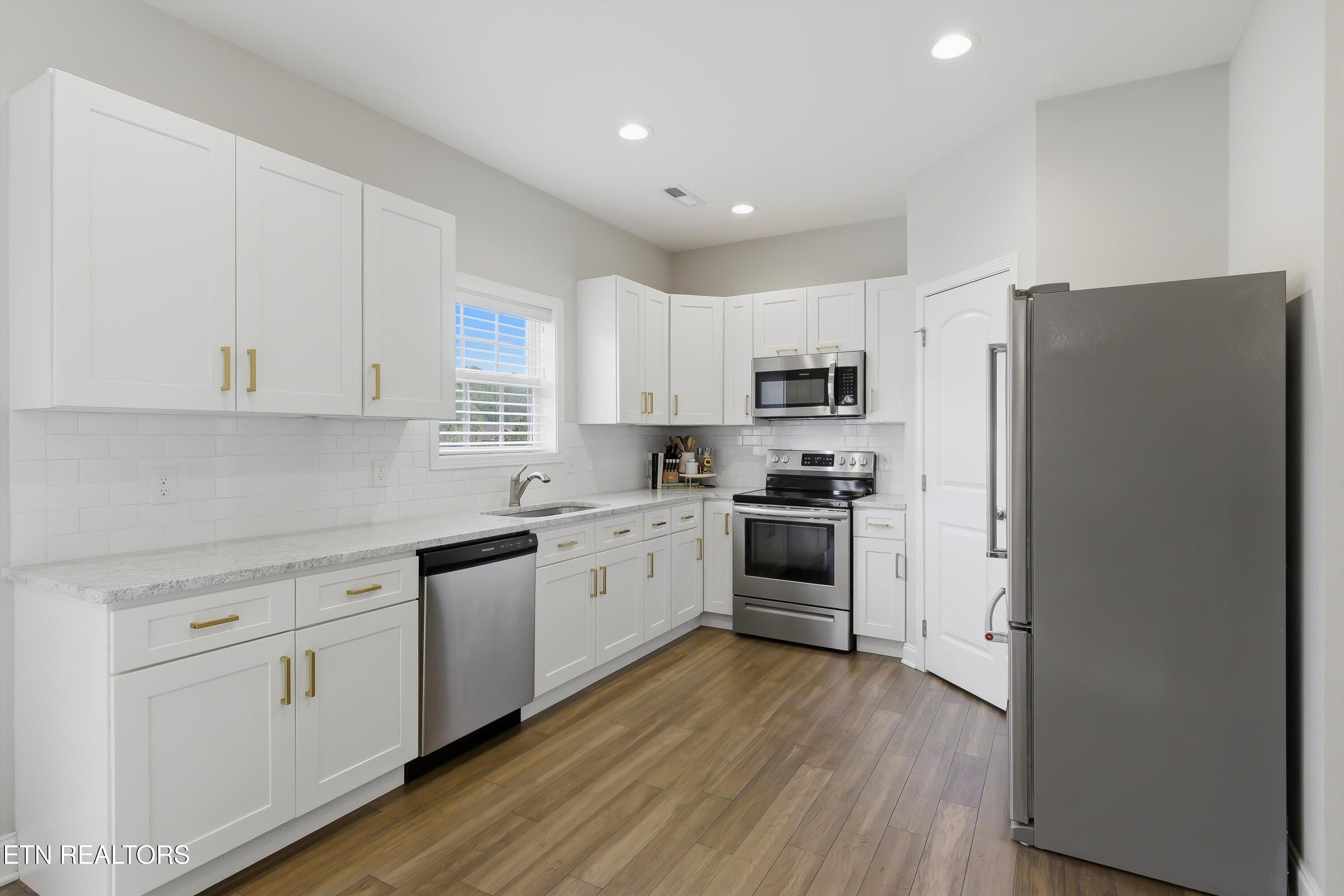 4912 Creek Bank Drive