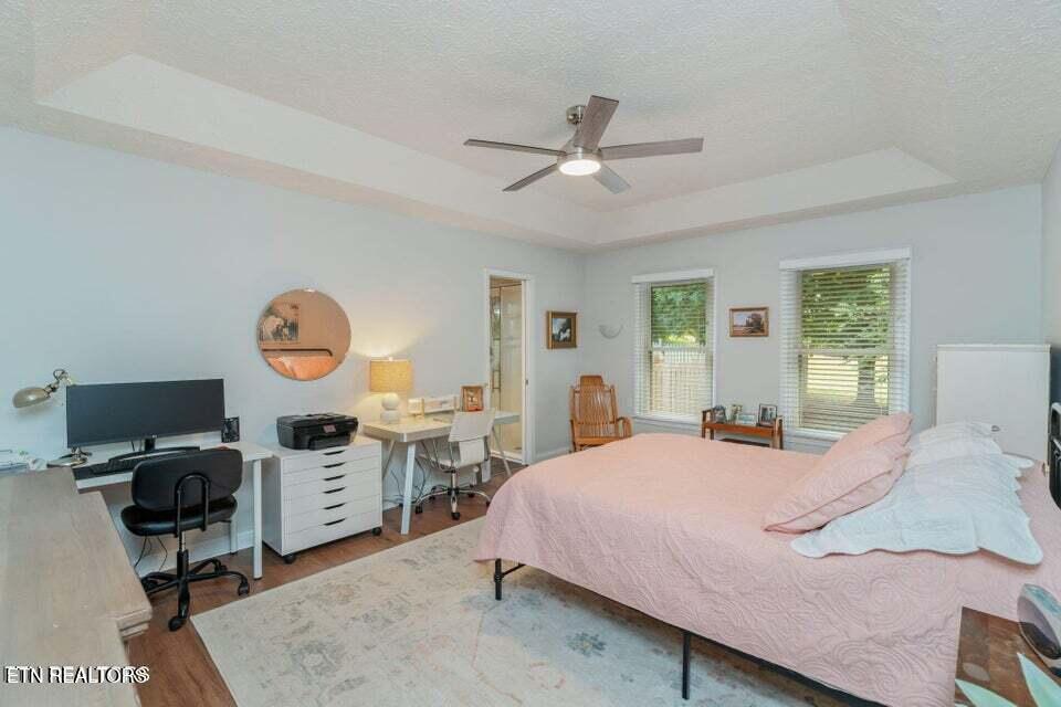 4006 Floyd Drive