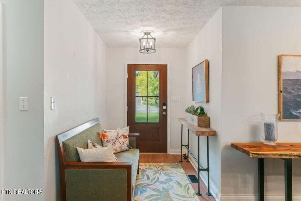 4006 Floyd Drive