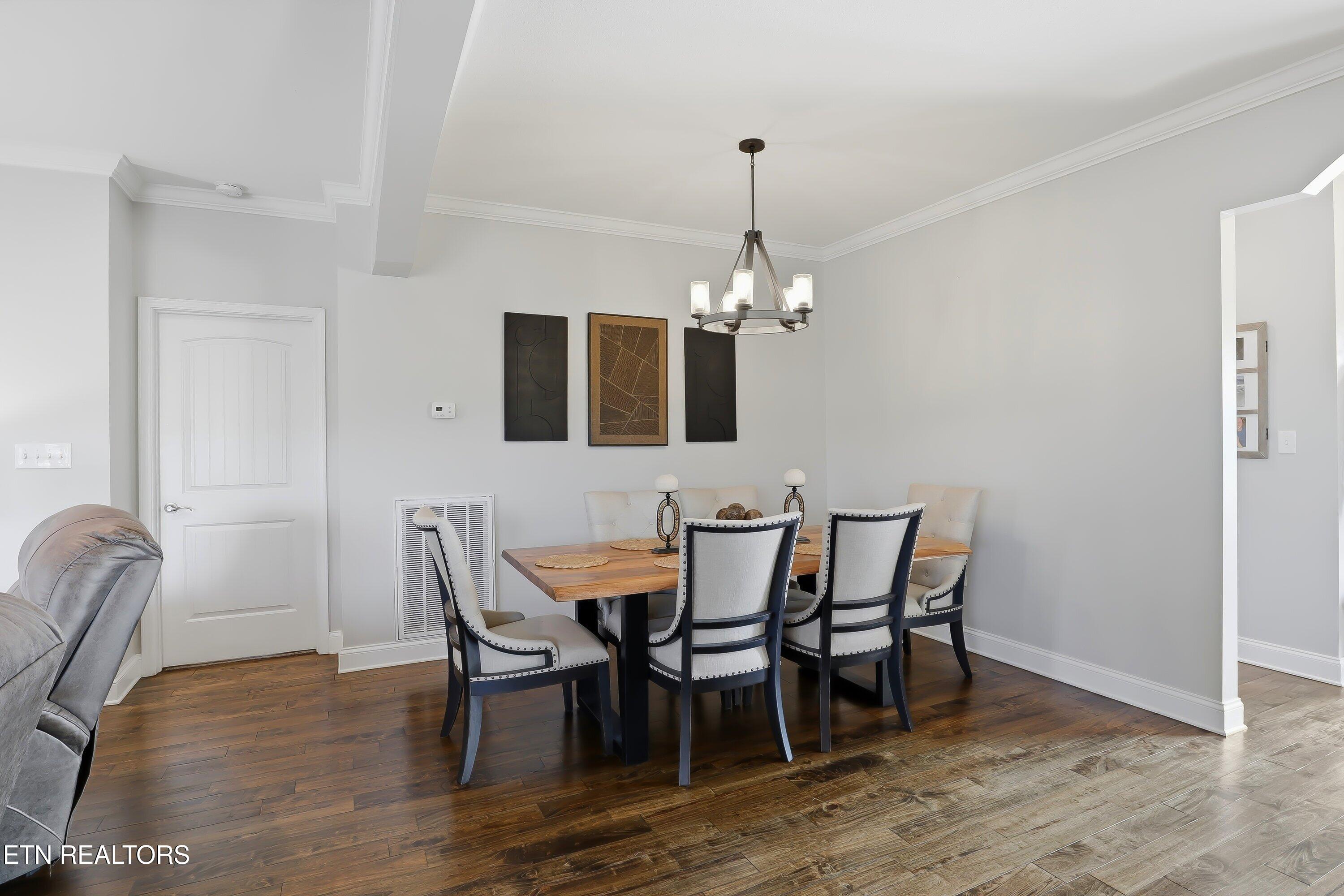 5577 Meadow Wells Drive