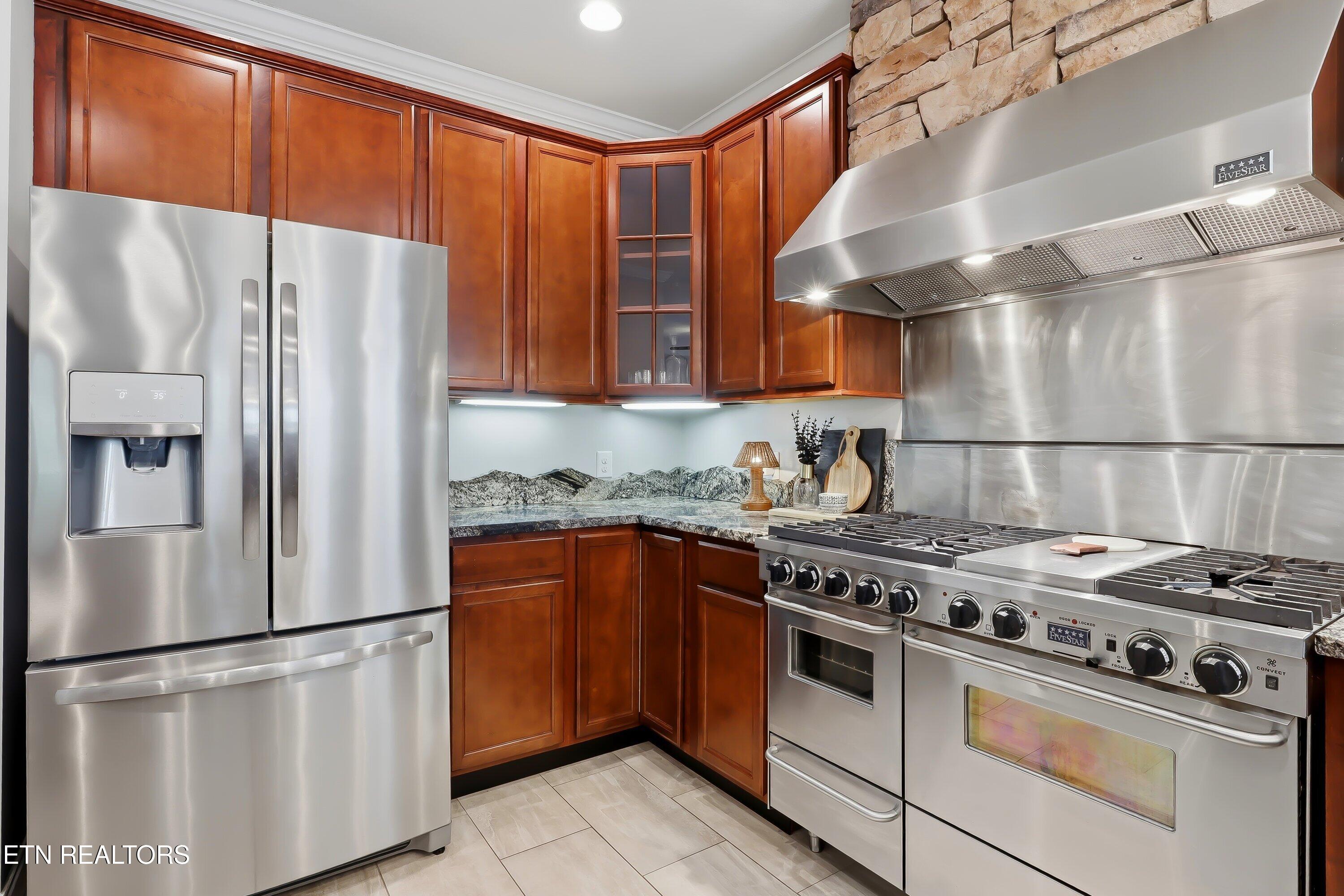 5577 Meadow Wells Drive