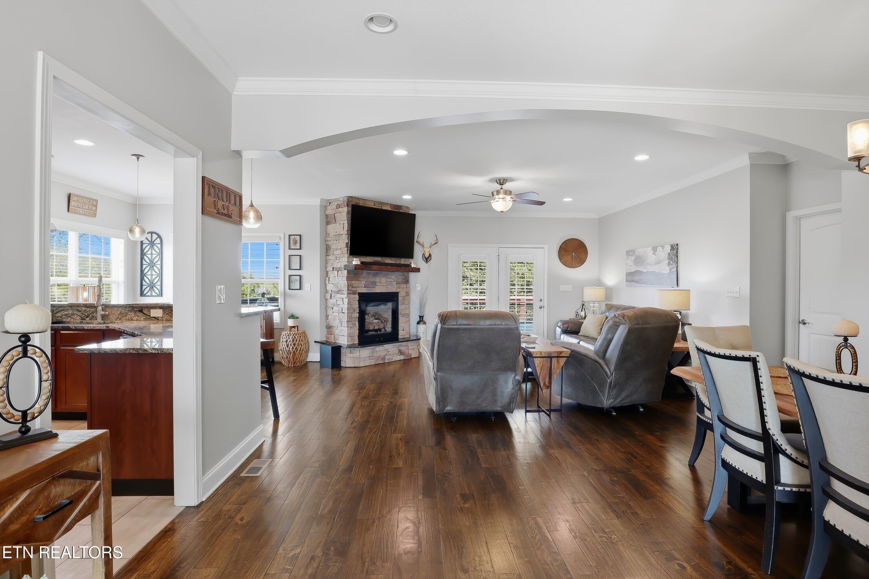 5577 Meadow Wells Drive