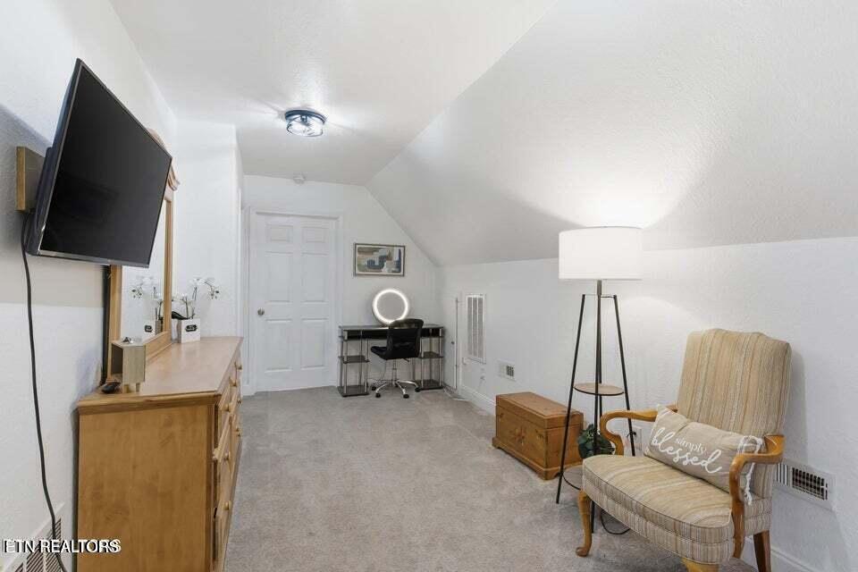 210 Wahuhu Lane