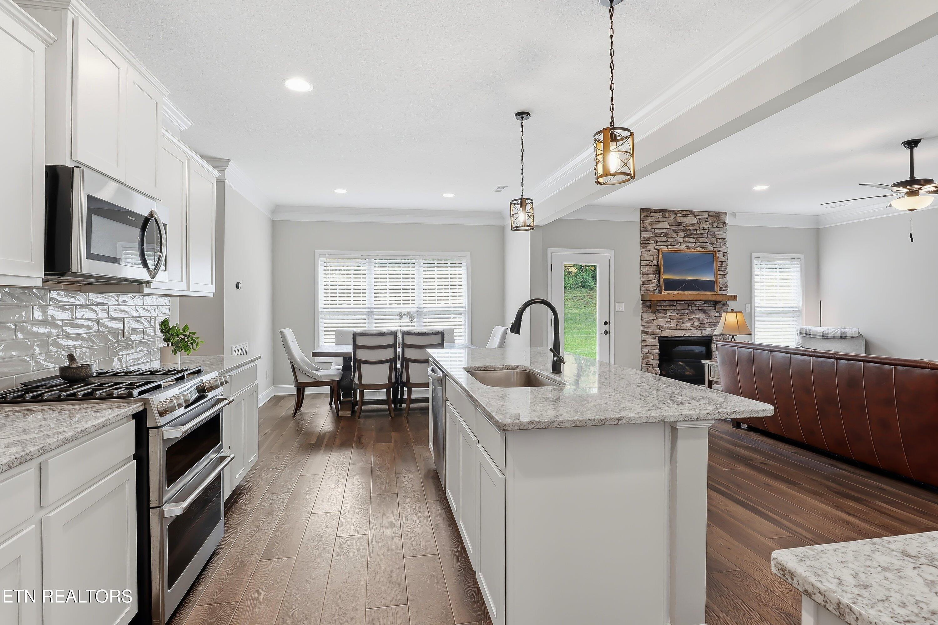 8529 Creek Valley Lane