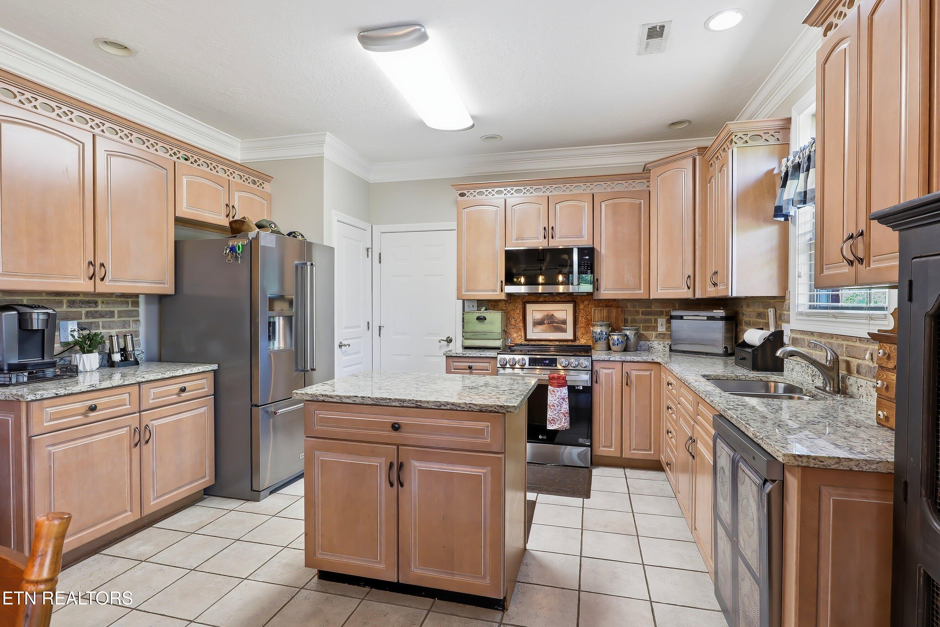 7510 School View Way