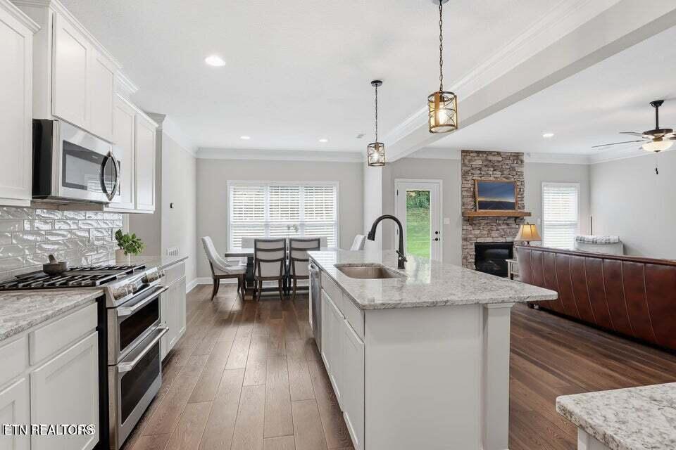 8529 Creek Valley Lane