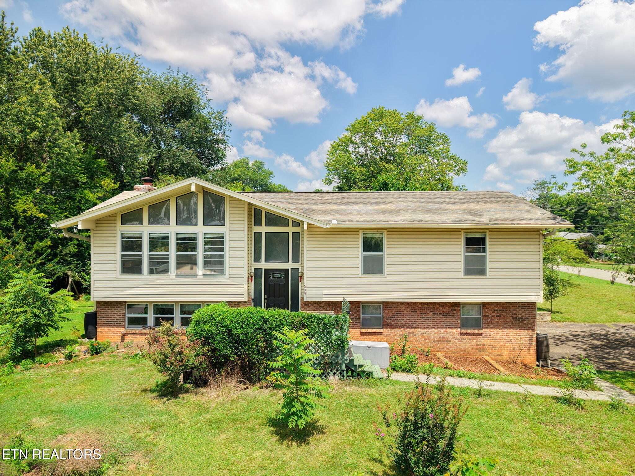 11605 Foxford Drive