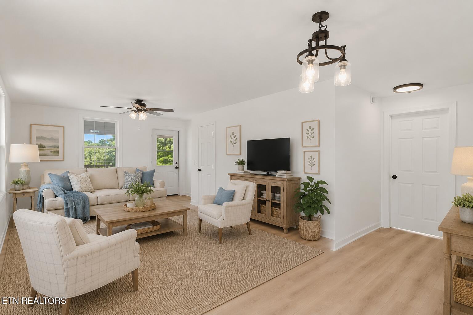 507 Pine Top St